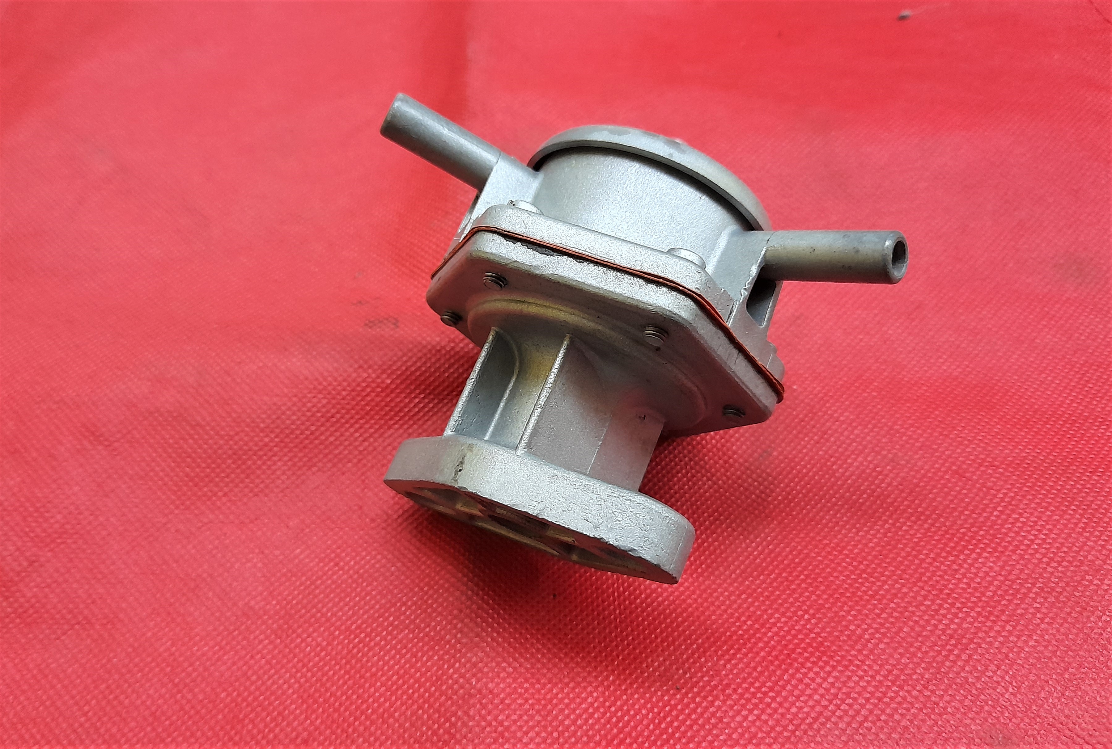 Benzinpumpe , Kraftstoffpumpe Wartburg 311 312 313 353 , IFA F9 , Barkas