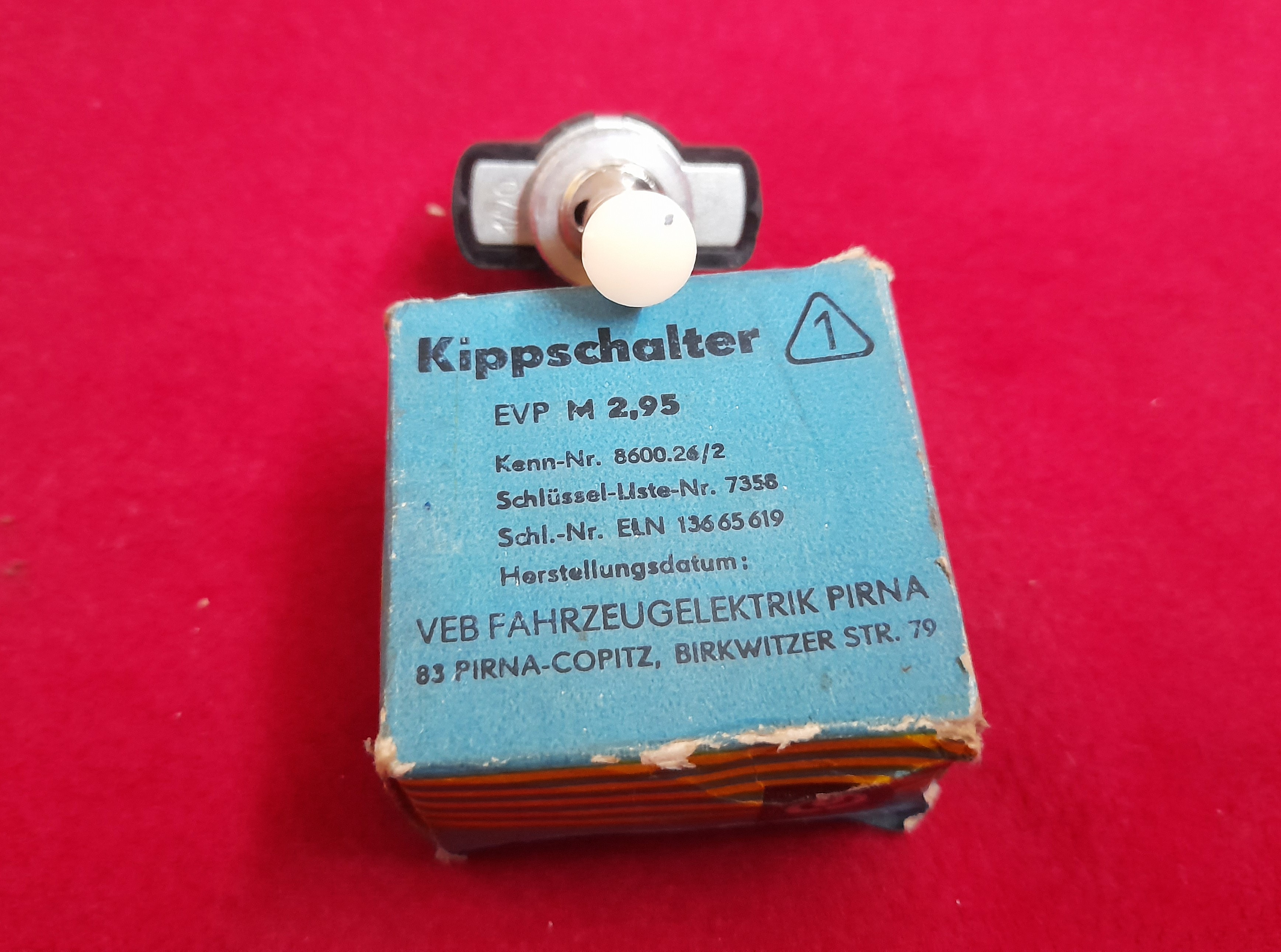 Schalter Kippschalter elfenbeinfarben Wartburg 311 , IFA F8 F9 , AWZ P70