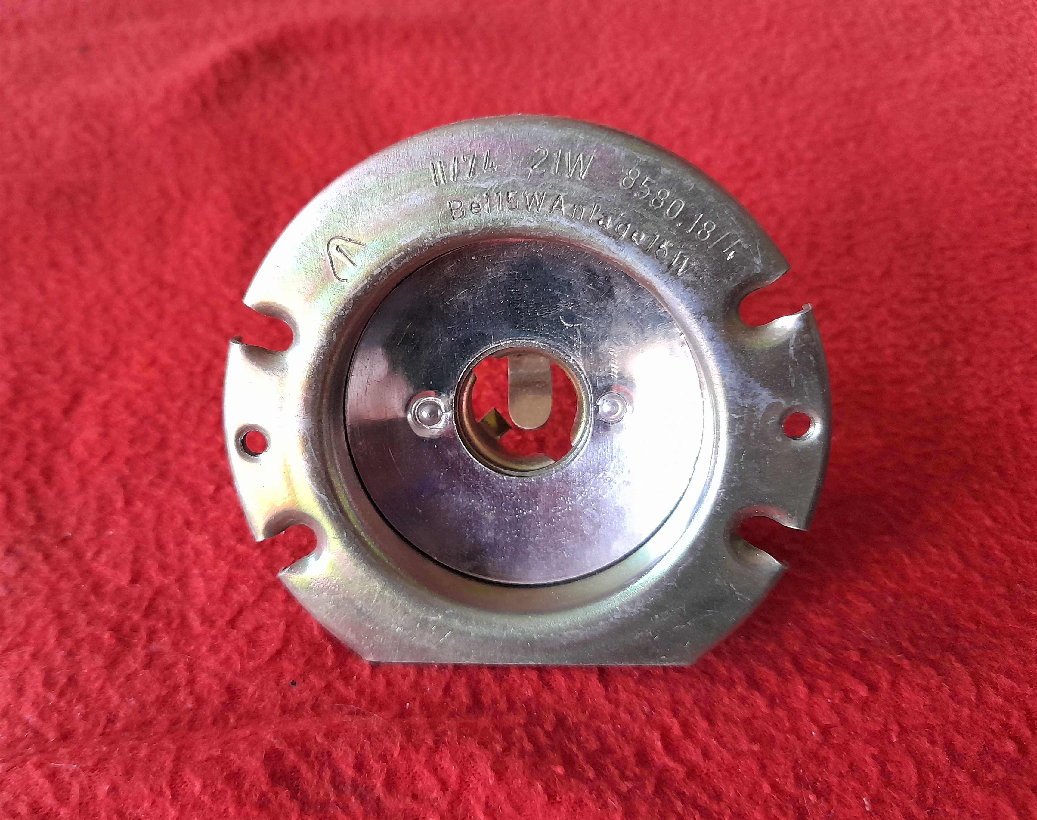 Unterteil Spitzblinker , Lampenträger  Wartburg 311 312 313