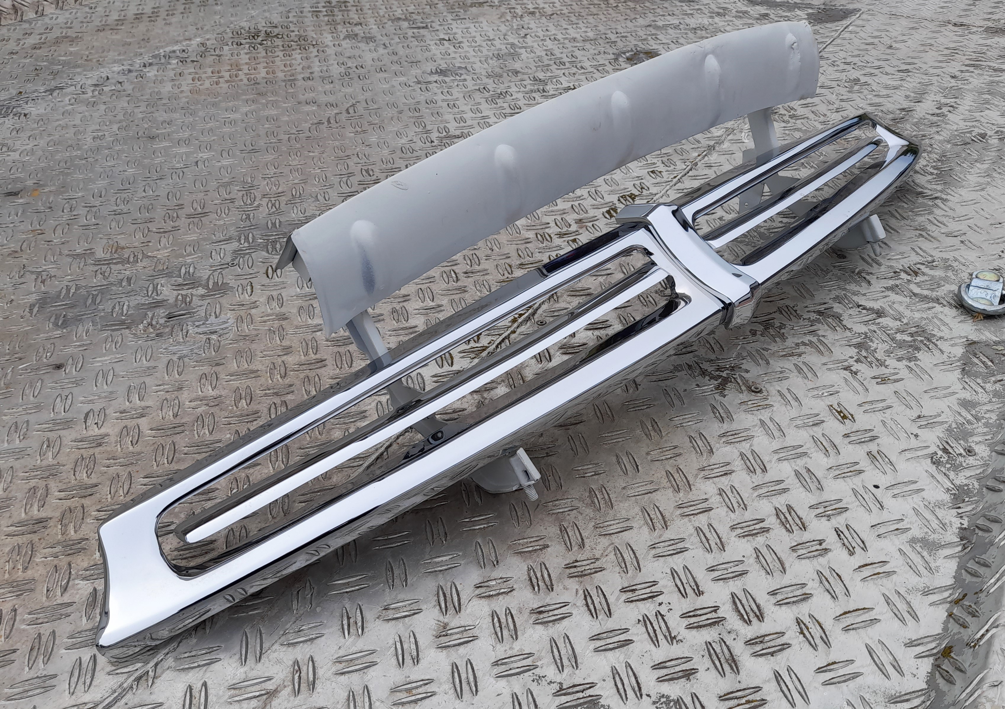 Kühlergrill Haifischgrill Wartburg 311