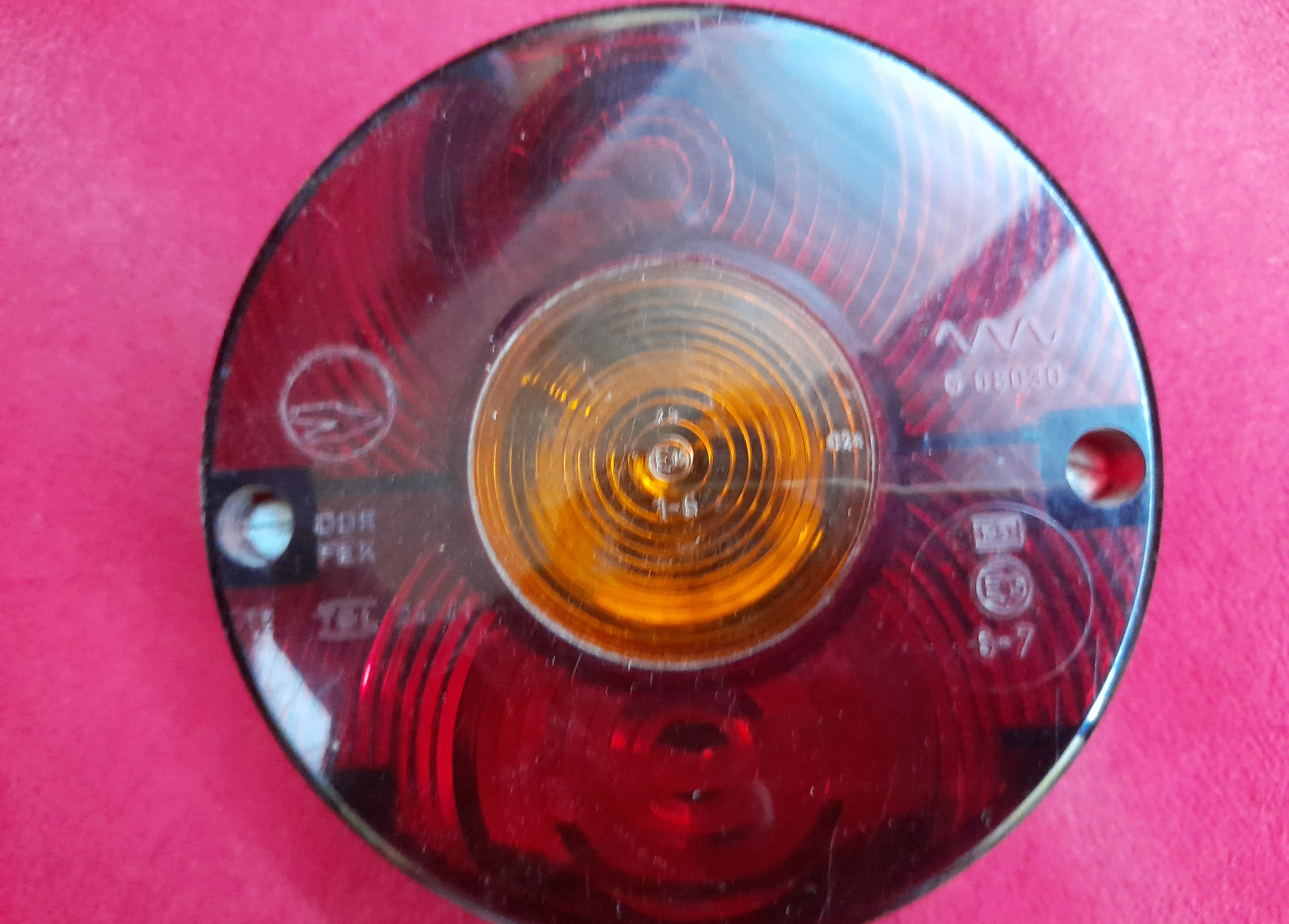 Dreikammerleuchte rund Rücklicht Heckleuchte DDR-Anhänger und Wohnwagen Qek Trabant Kübel DDR LKW HP