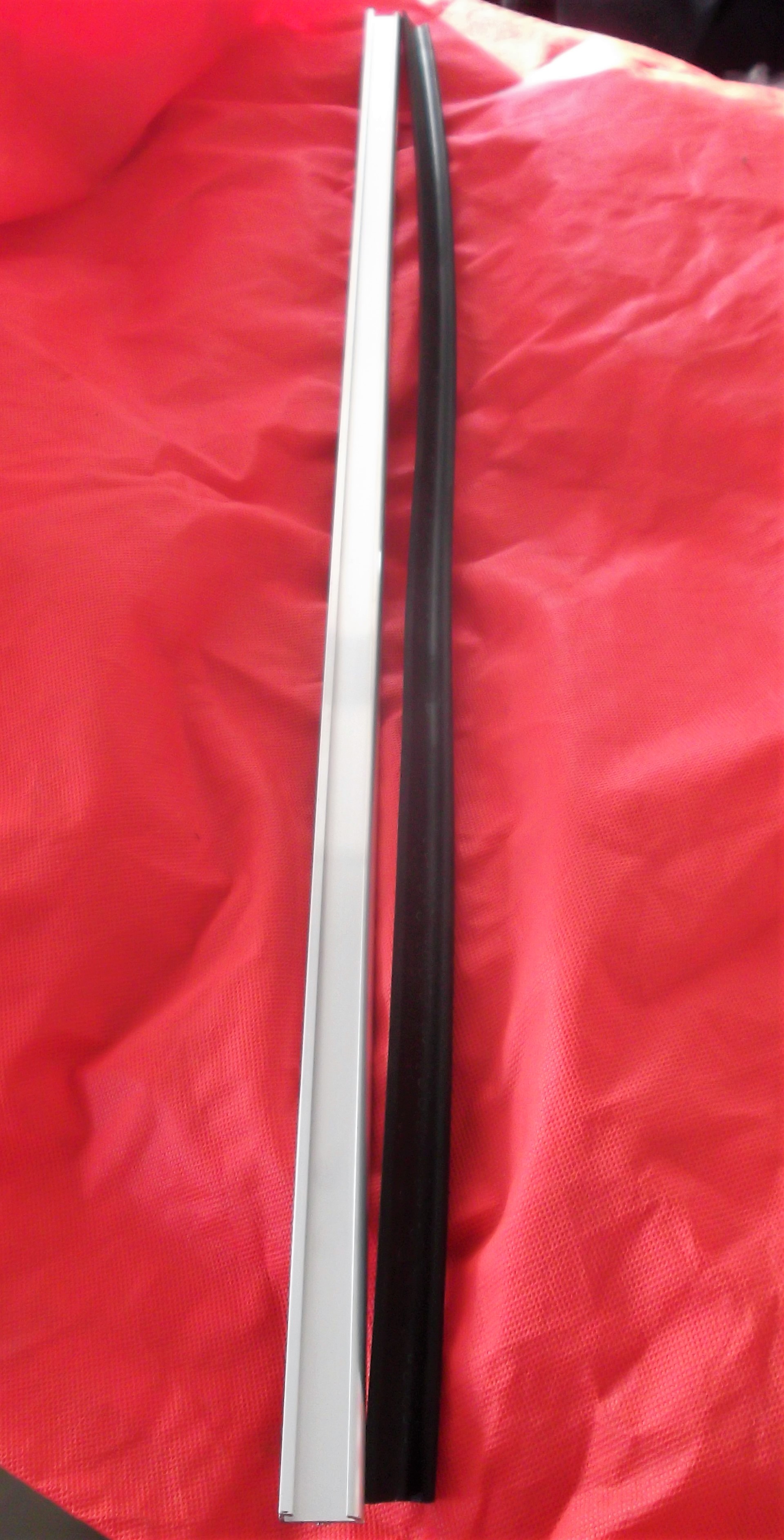 Profilleiste mit Gummi an A-Säule und Verdeck