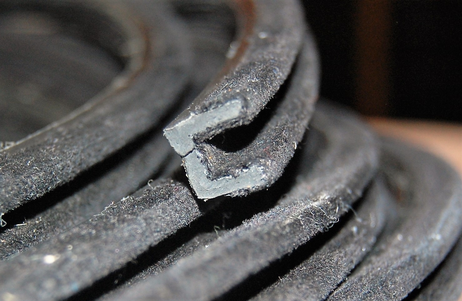 13,00 €/m Samtschiene Fensterführung Wartburg , Trabant  , BMW , EMW ,IFA , DKW u.A.Oldtimer