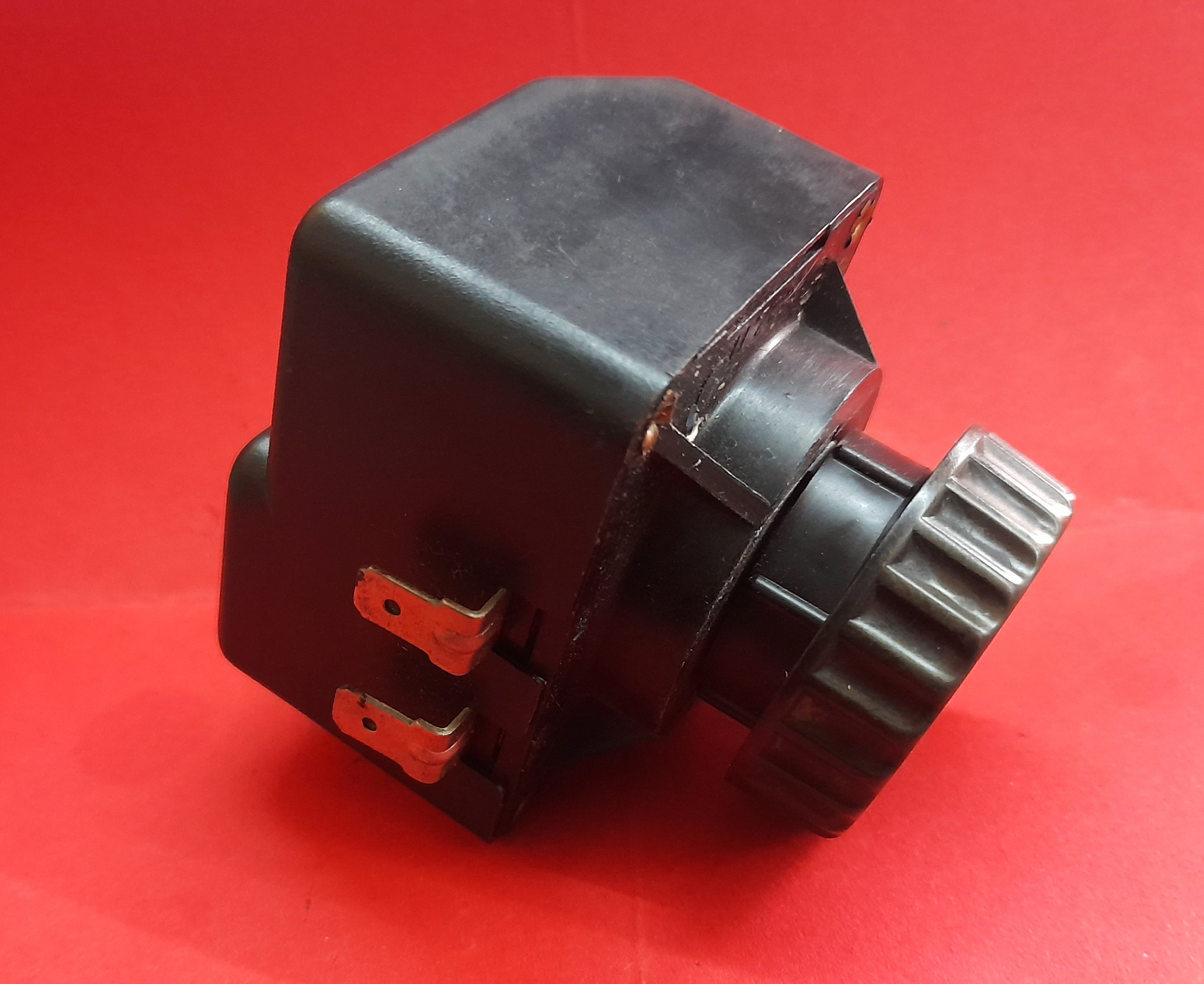 Intervallschalter mit Wisch-Wasch-Automatik , Wischerschalter