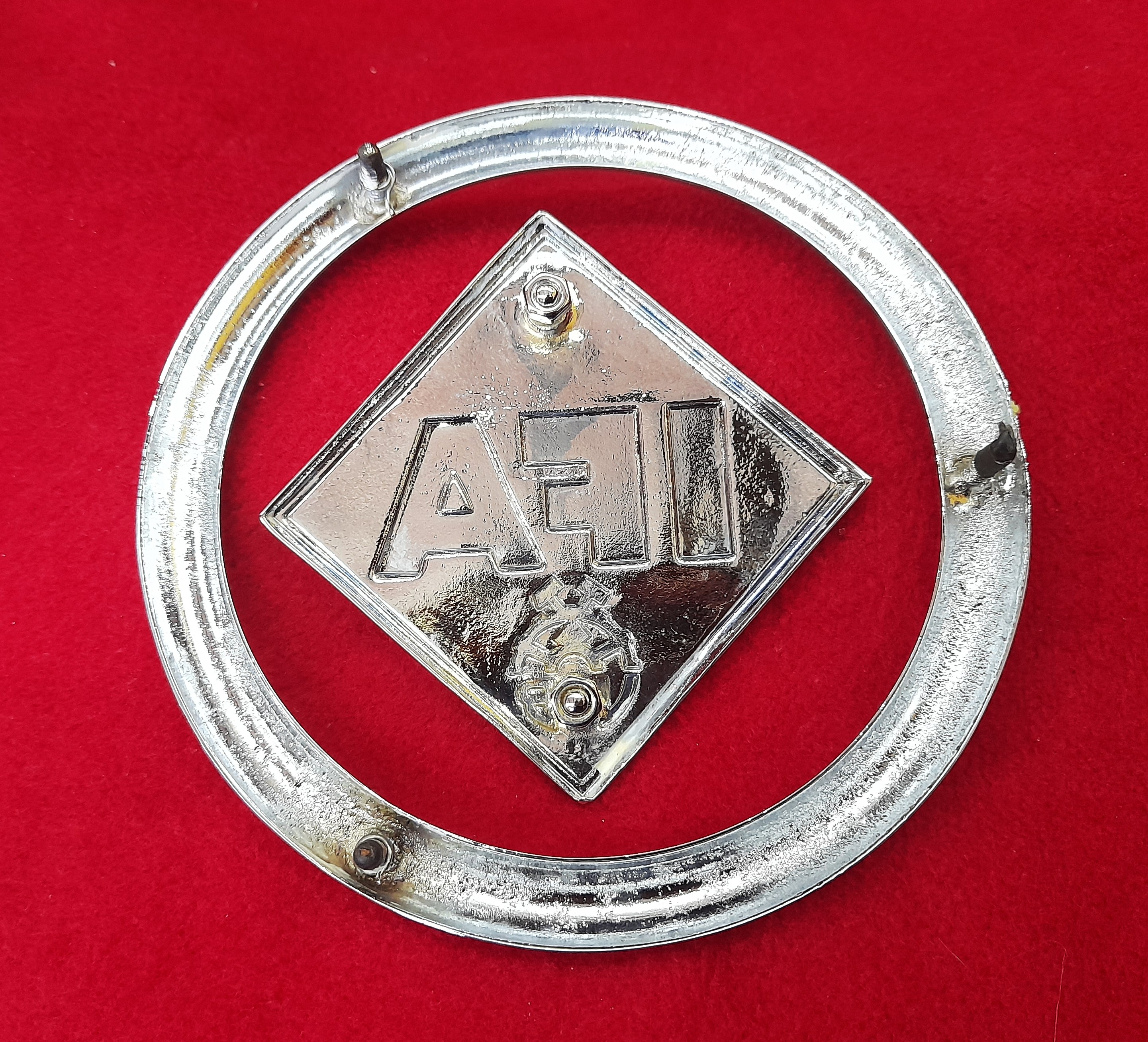 IFA F9 Emblem und Ring für Heckklappe