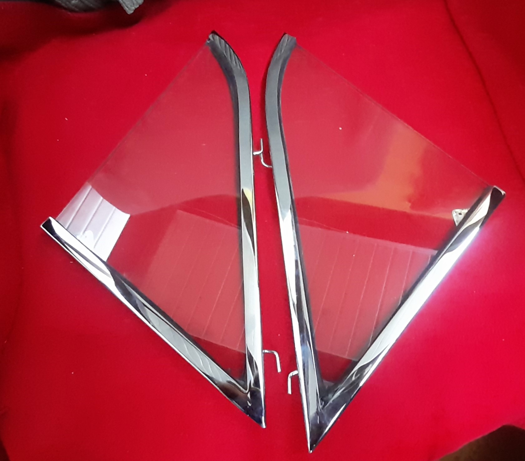 Dreieckfenster komplett Rahmen verchromt Dreieckscheibe Wartburg 311 Coupè