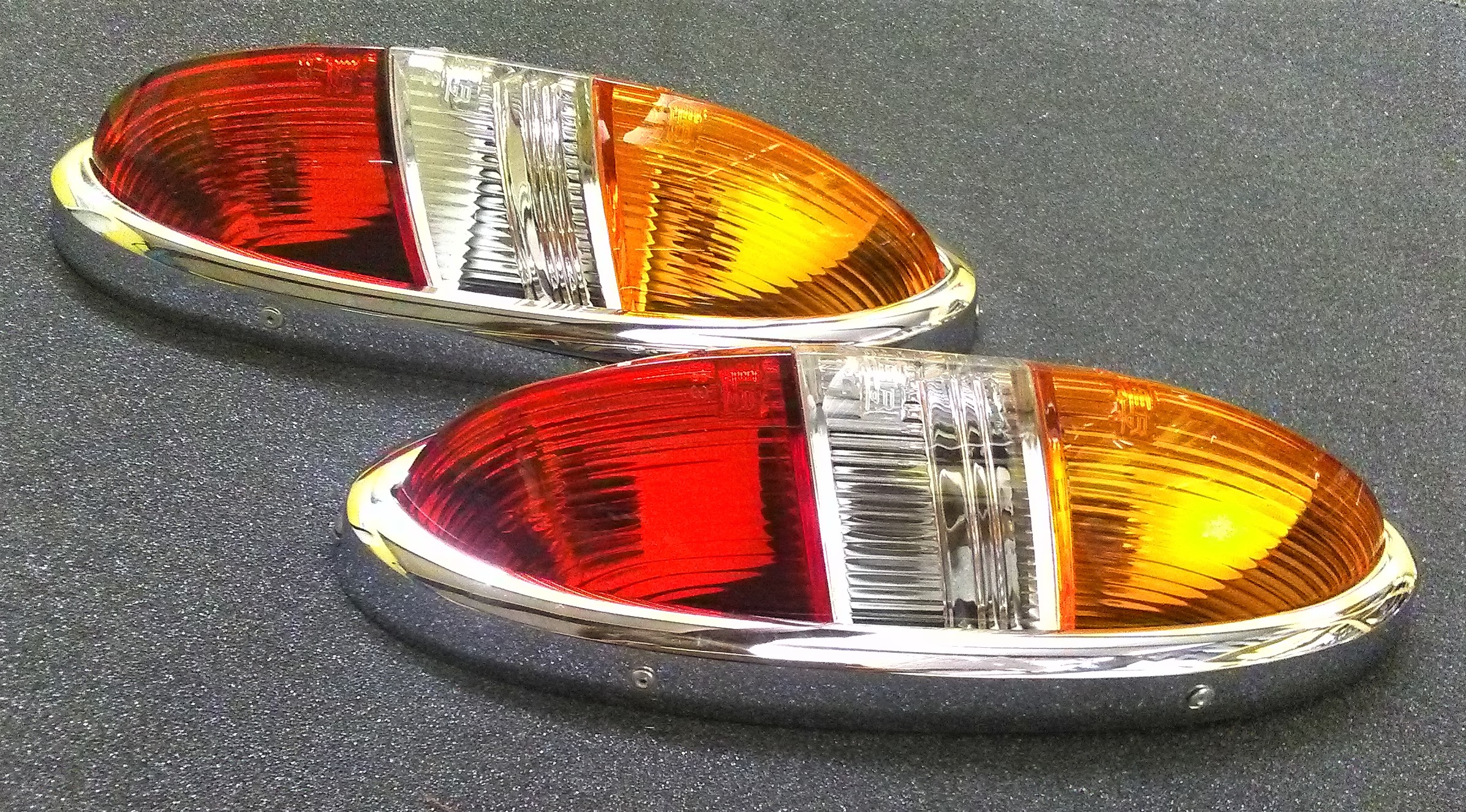 Rückleuchten , Schiffchen Wartburg 311 312 313 Barkas B 1000