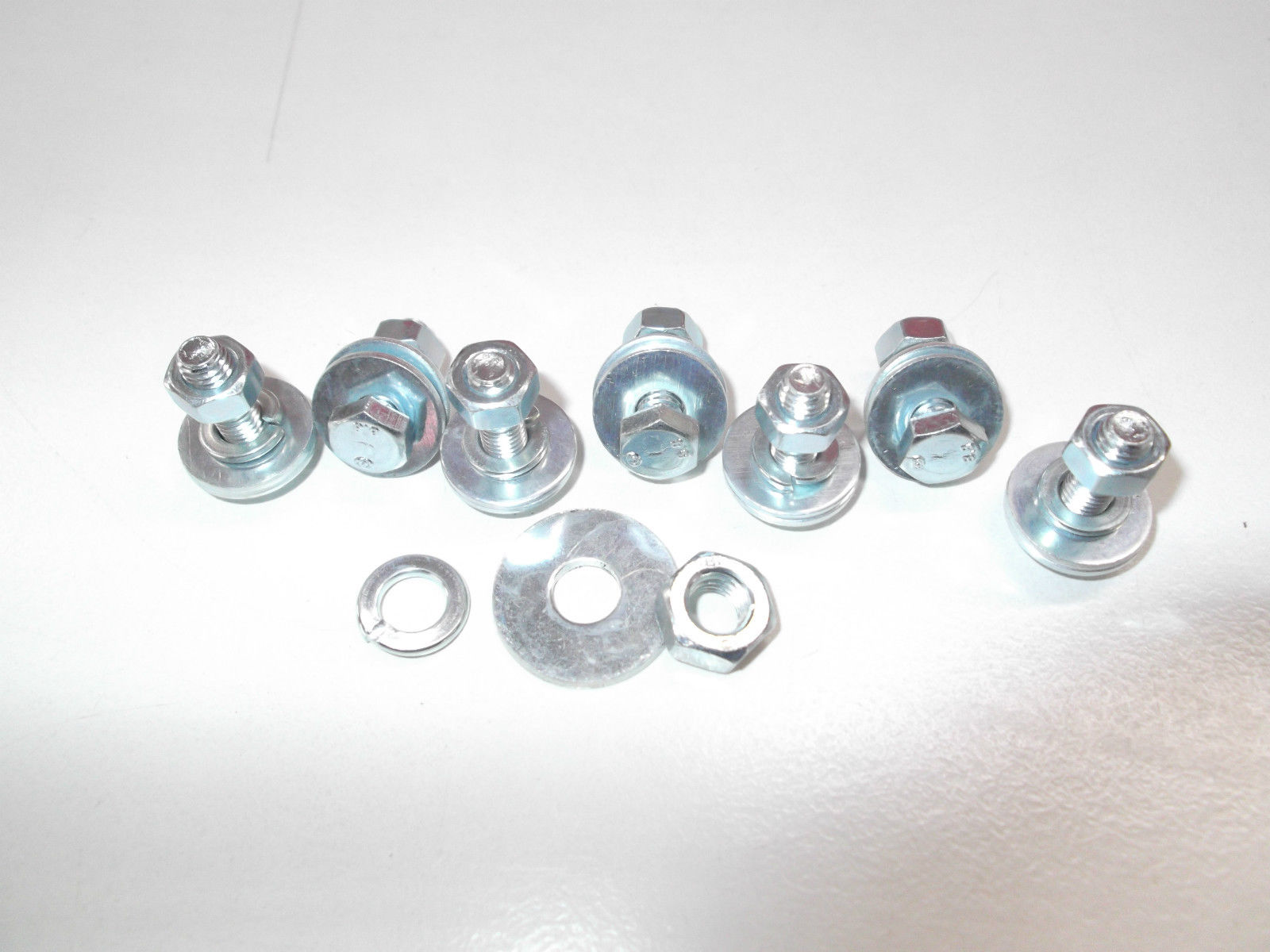 Schraubenset für Innenkotflügel Wartburg 311 312