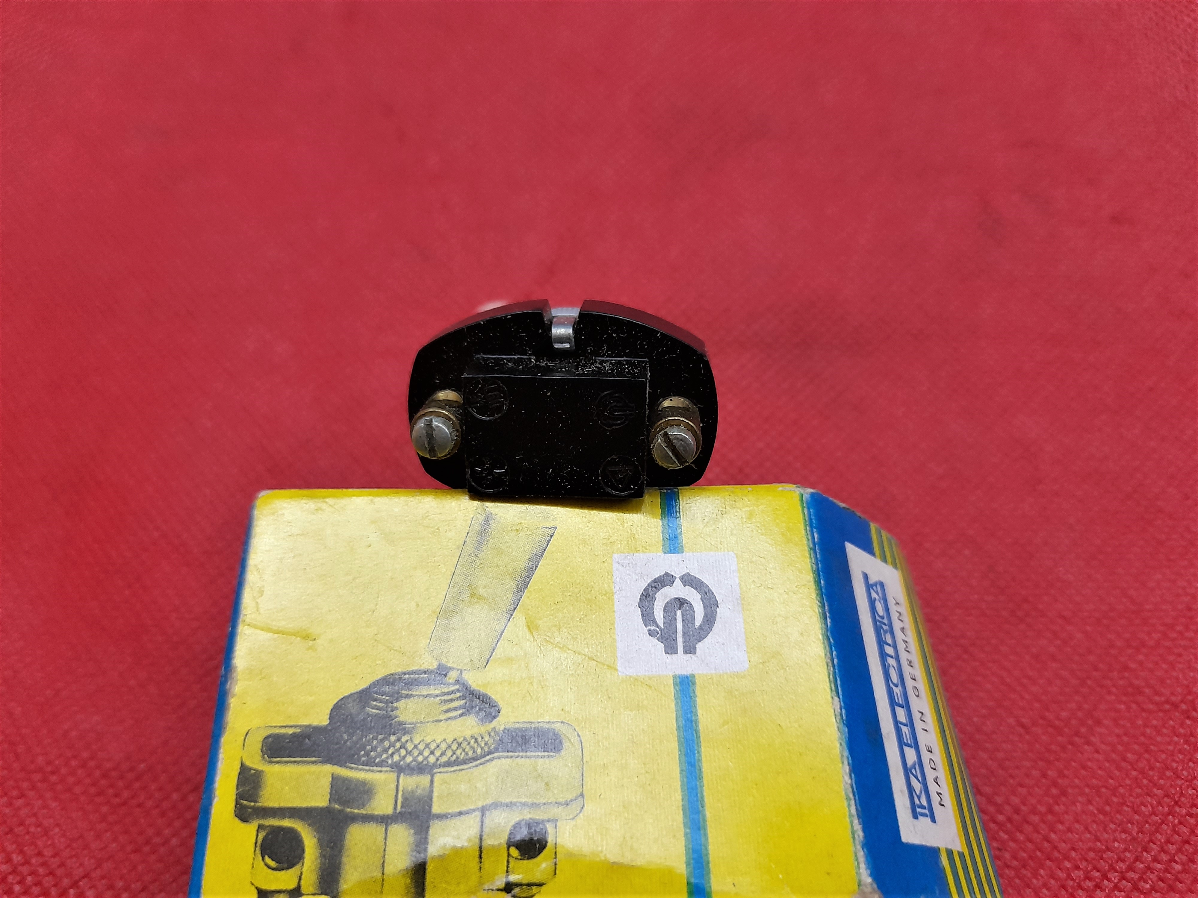 Schalter Kippschalter elfenbeinfarben Wartburg 311 , IFA F8 F9 , AWZ P70