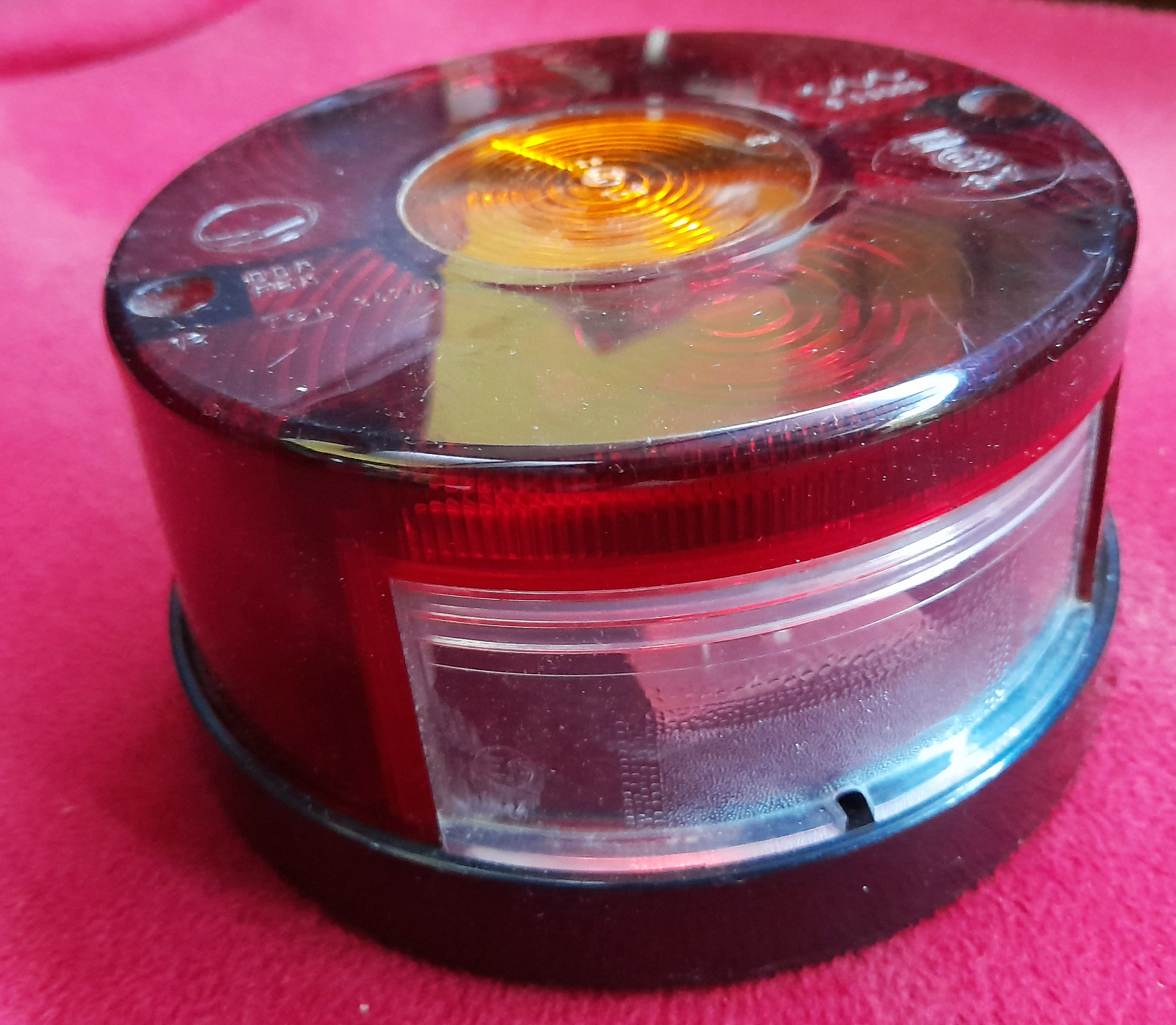 Dreikammerleuchte rund Rücklicht Heckleuchte DDR-Anhänger und Wohnwagen Qek Trabant Kübel DDR LKW HP