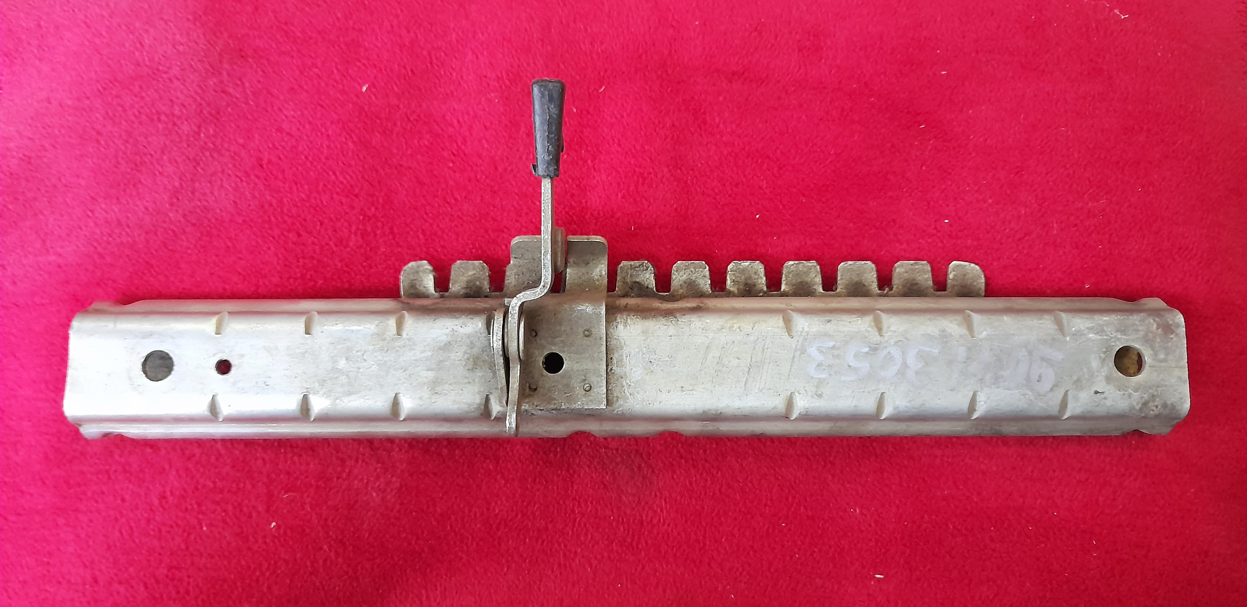 Sitzschiene außen links Wartburg 353