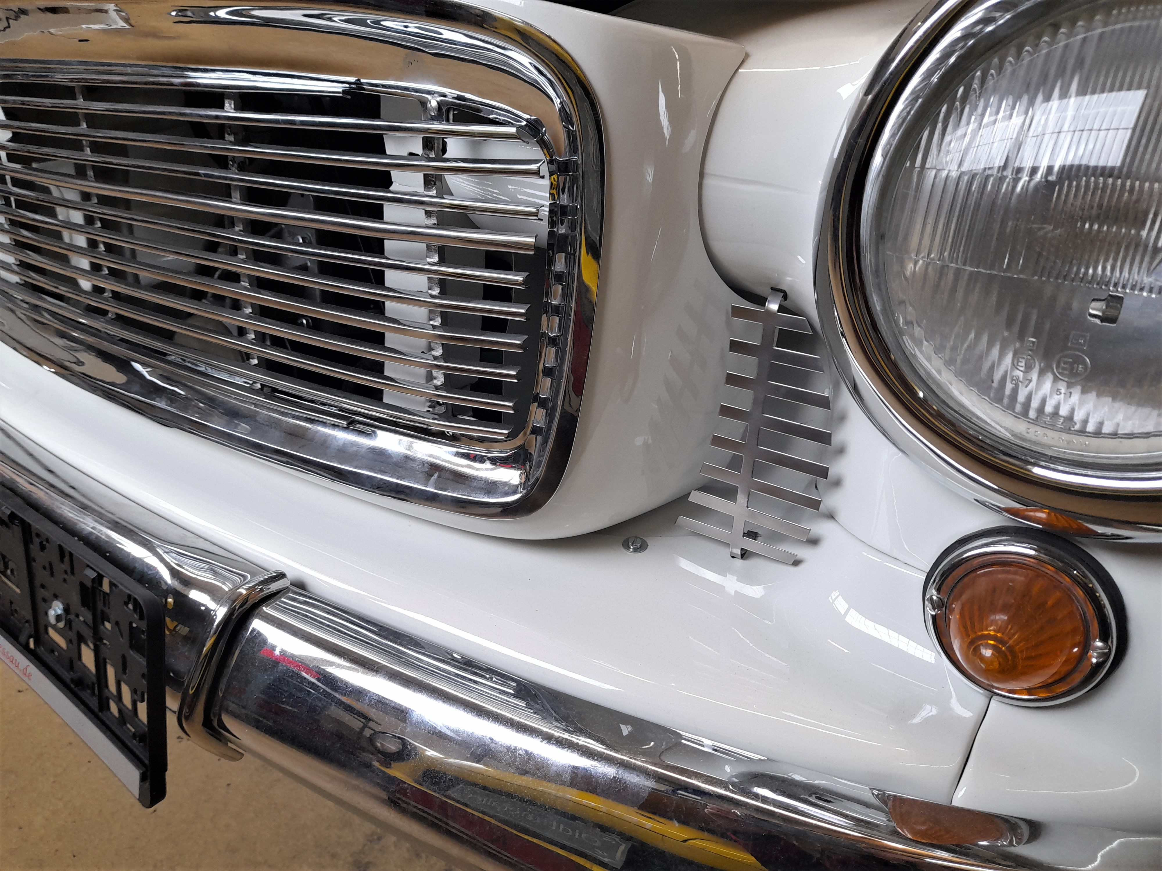 Ziergitter Kühlergrill "Tannenbaum" Wartburg 300 HT