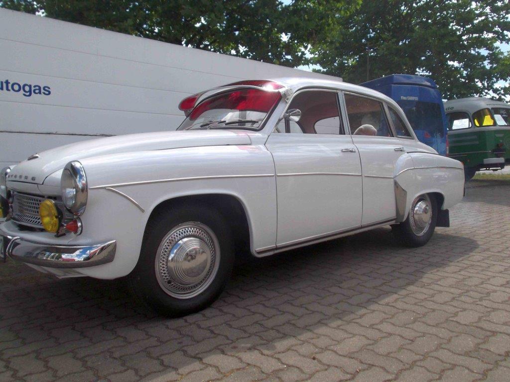Sonnenschute Rot Wartburg 311 312