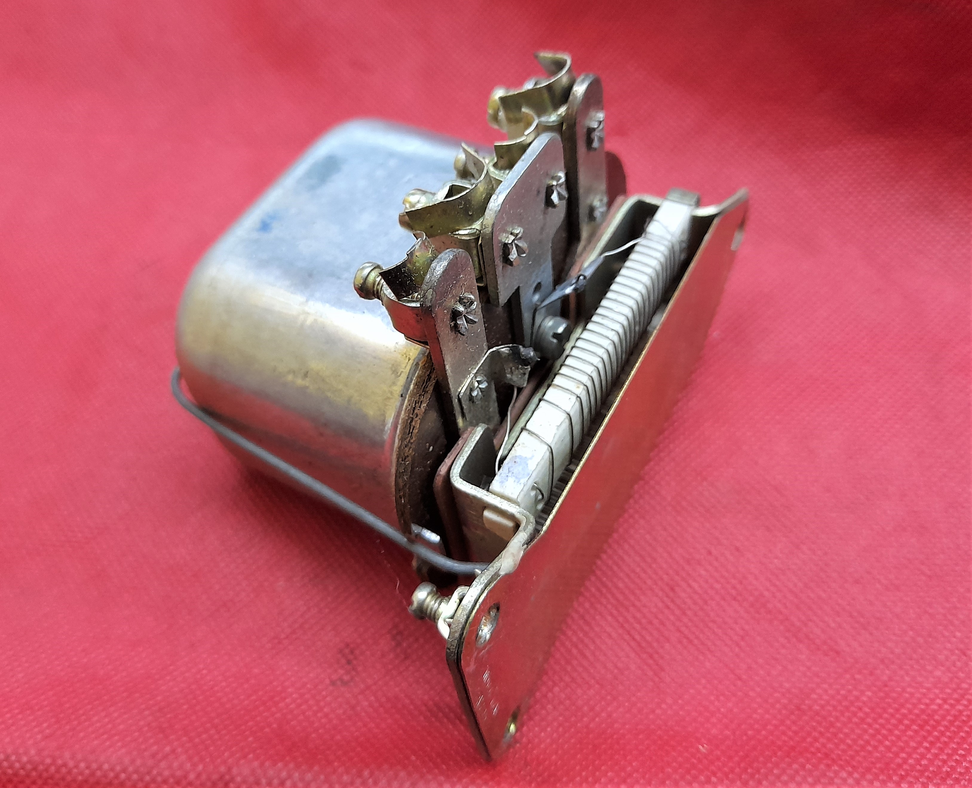 Regler Lichtmaschine Laderegler 12V 220W Wartburg Barkas IFA EMW Trabant