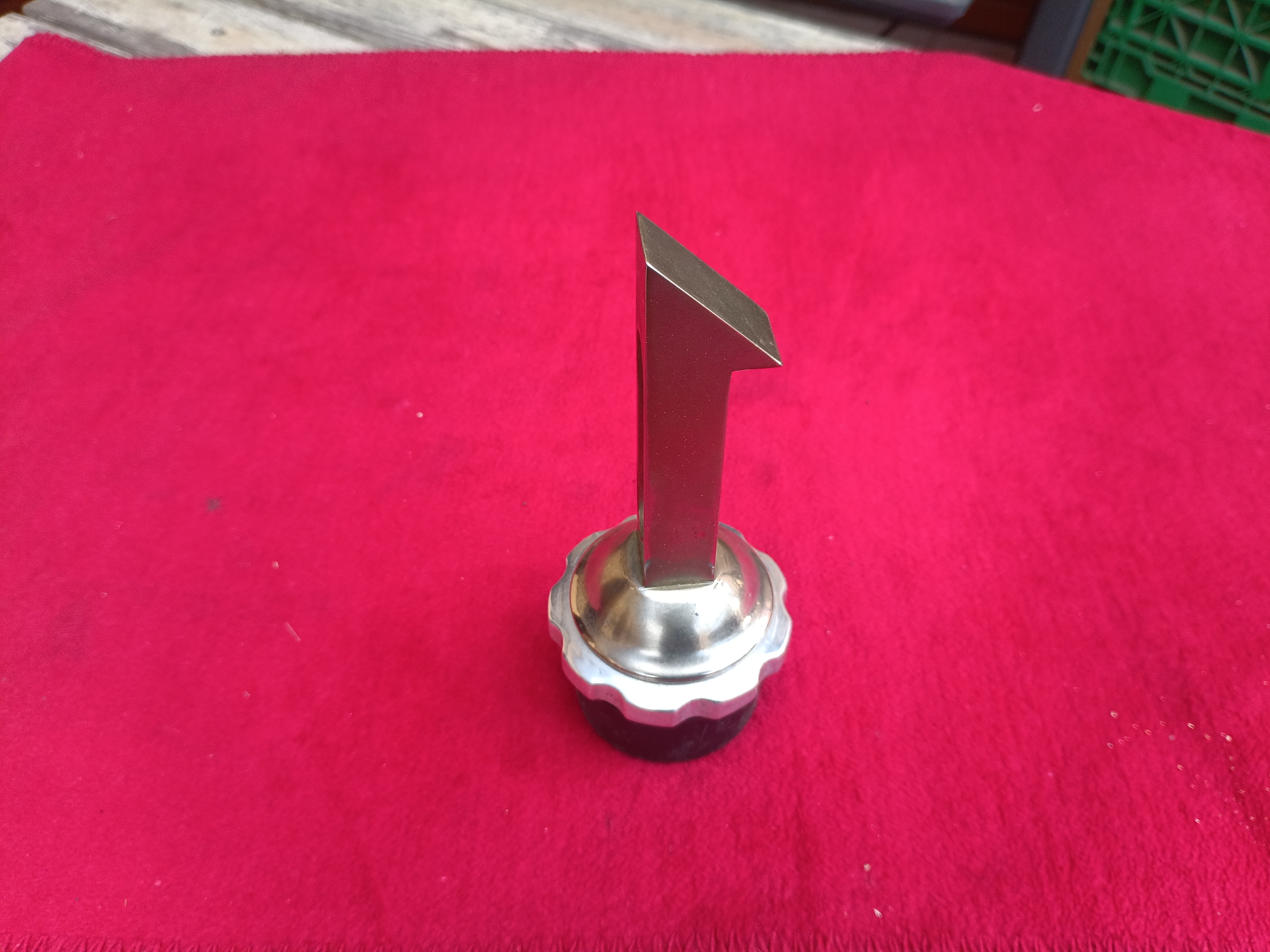 Audi 1 Kühlerfigur Emblem mit Kühlerdeckel und Temperaturanzeige Audi Vorkrieg