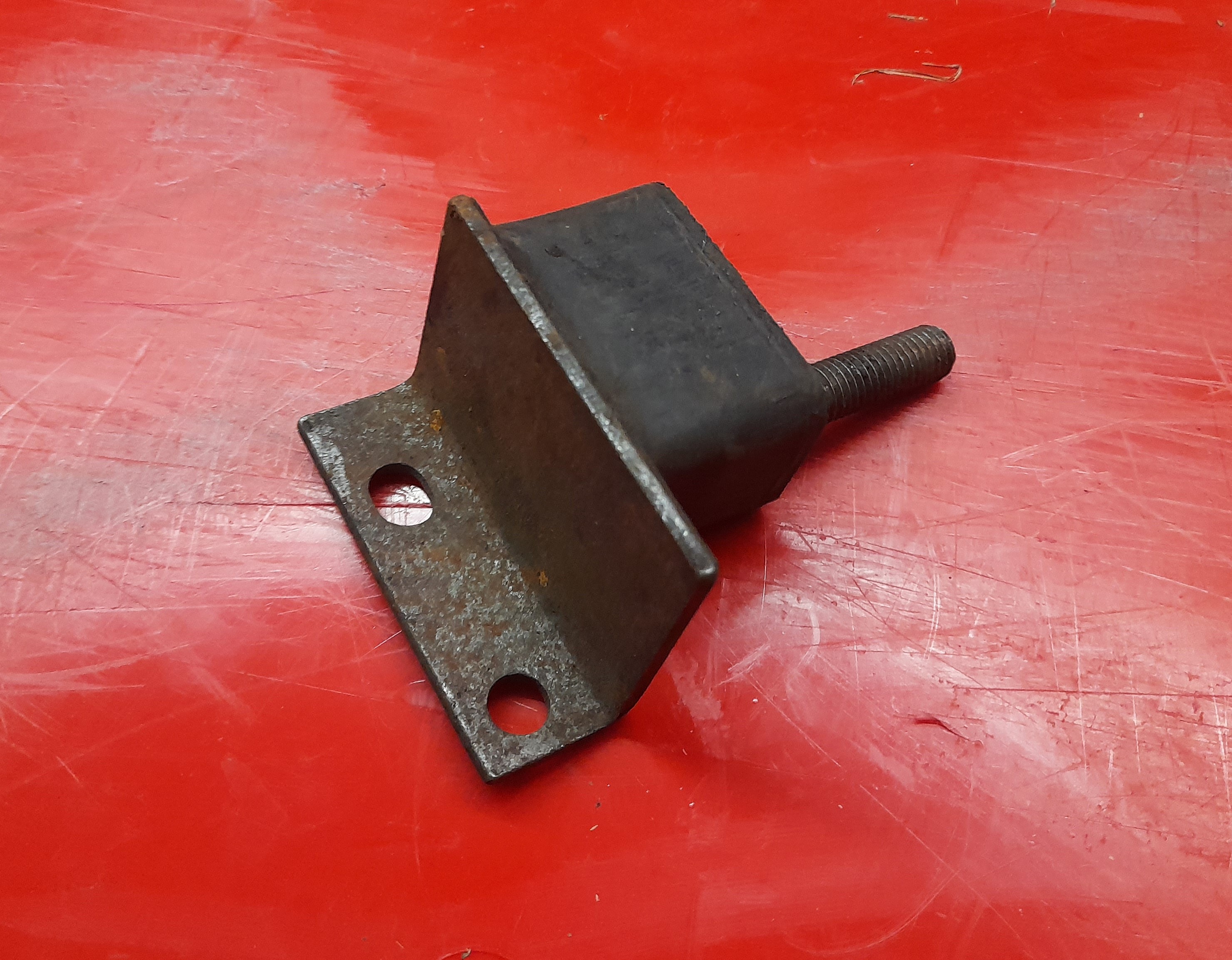 Scherblock Auspuffhalter Wartburg 311