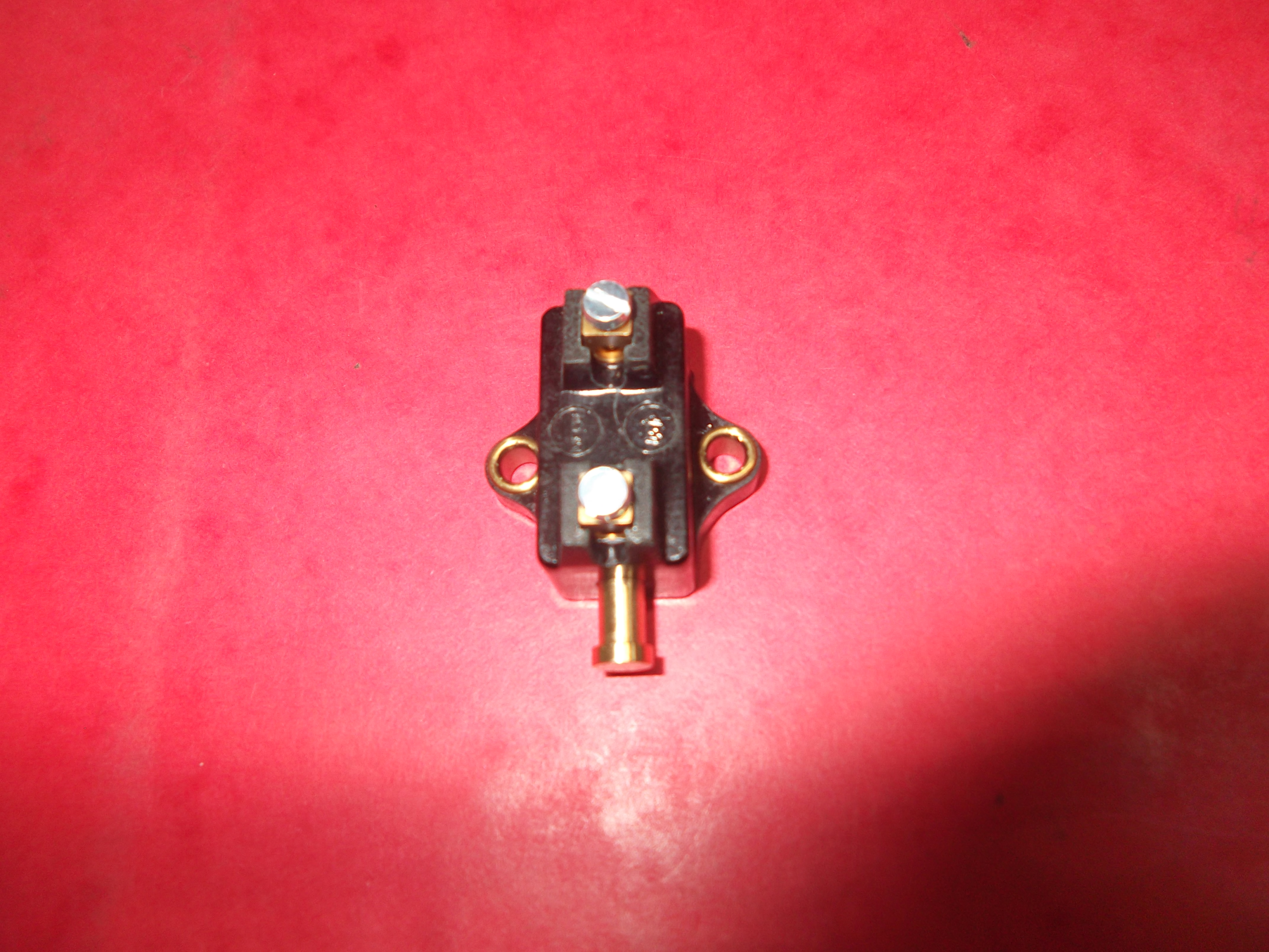 Kontaktschalter Schließer Schließkontakt Universal Oldtimer Wartburg IFA Trabant Barkas