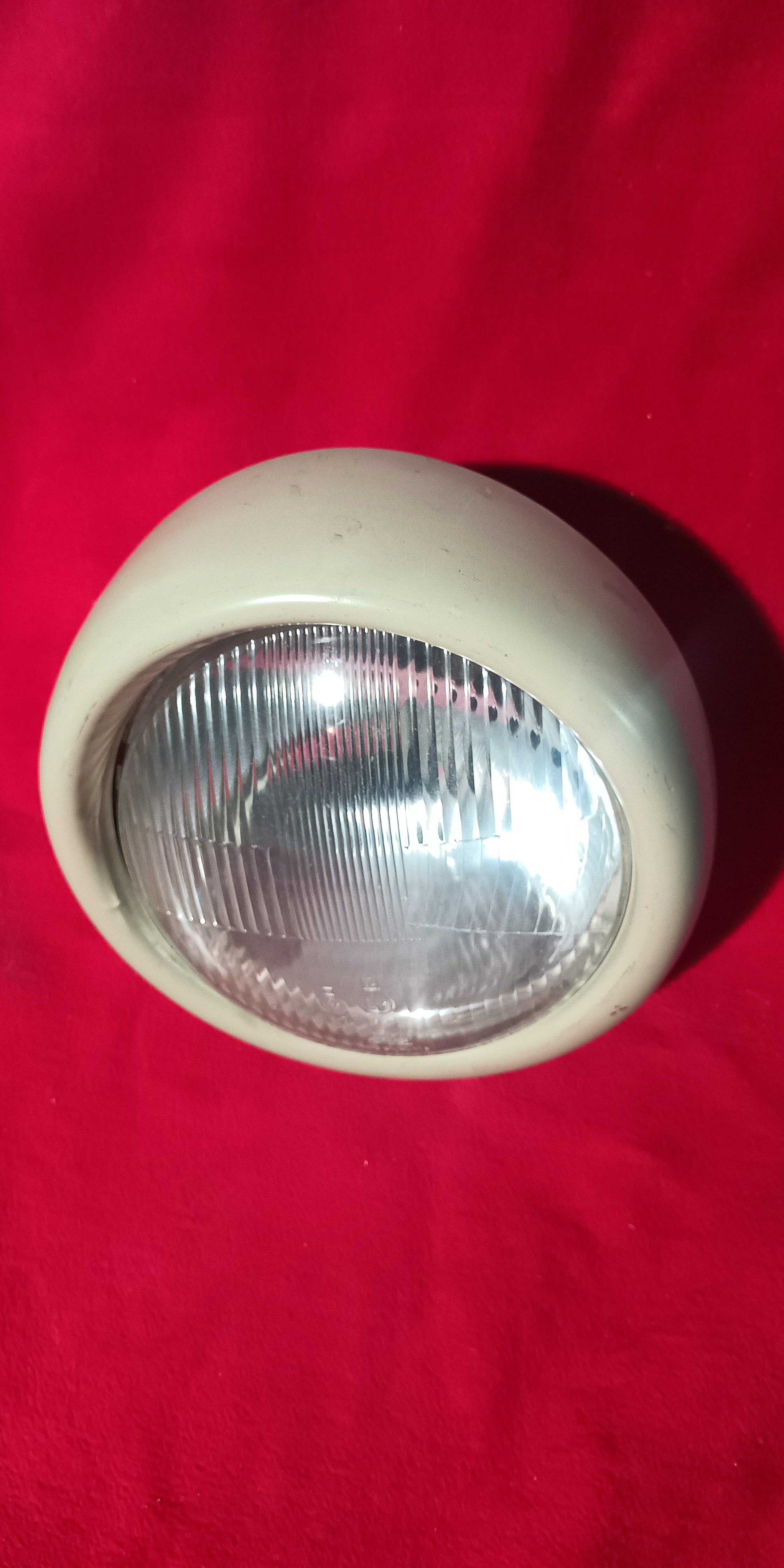 komplett Scheinwerfer Trabant mit Lampentopf und Ring