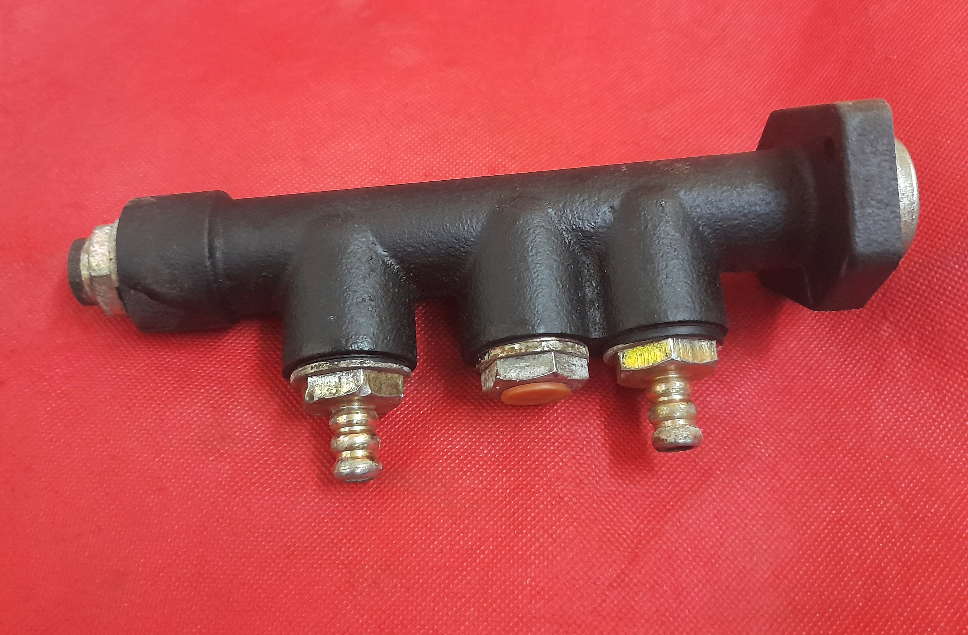 Hauptbremszylinder 2-Kreis Trabant 601