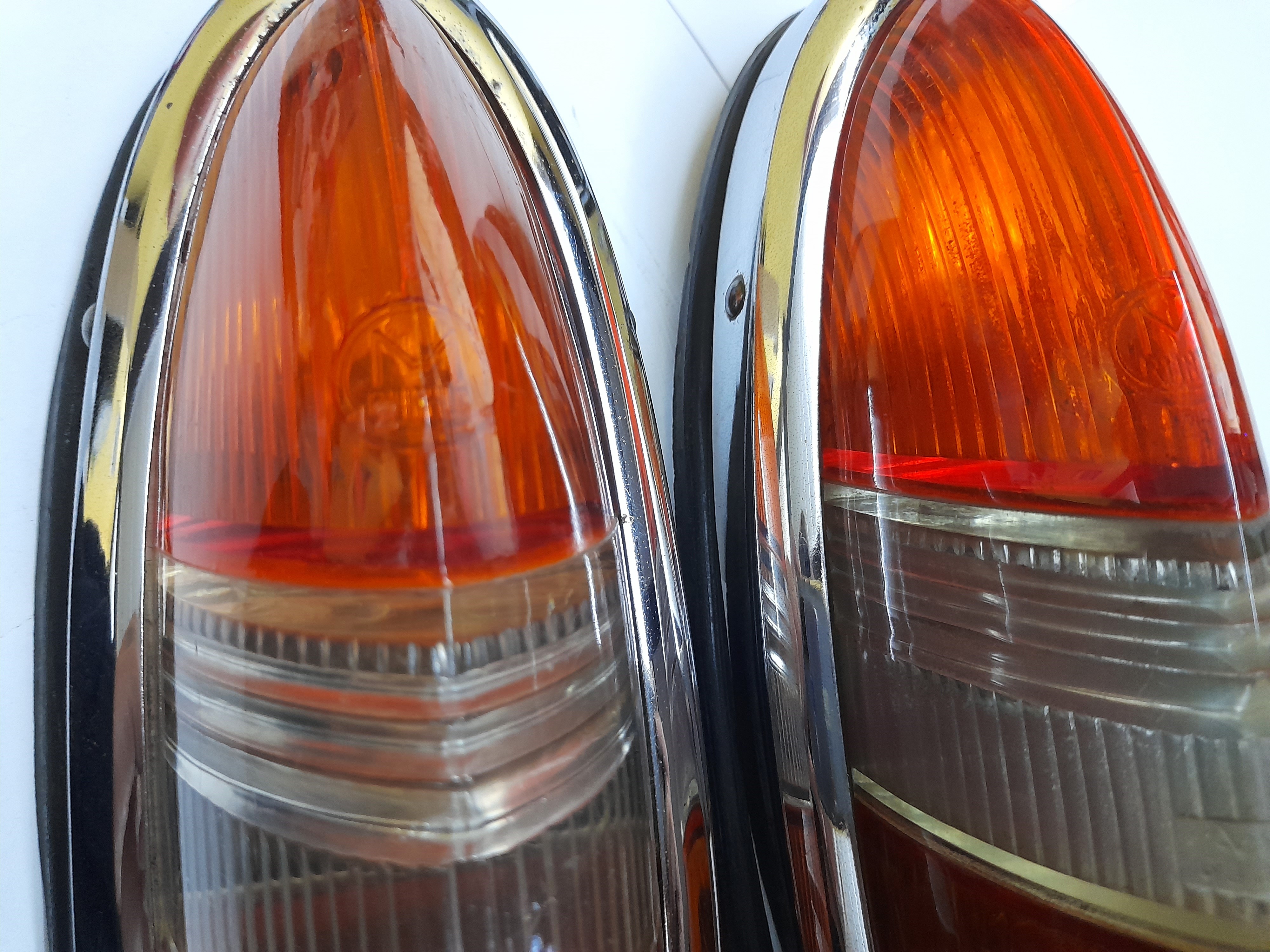 Rückleuchten , Schiffchen Wartburg 311  313 Barkas B 1000