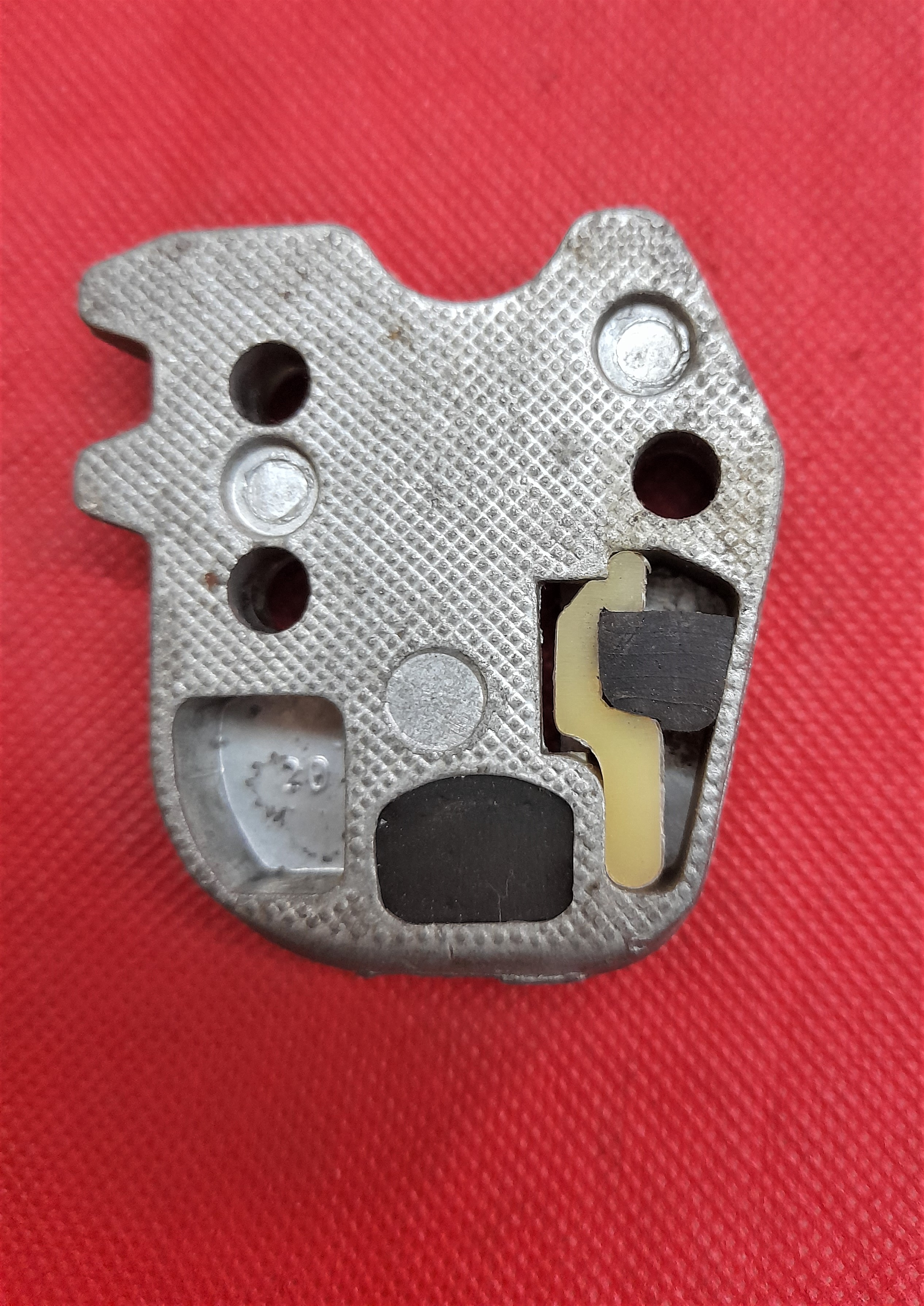 Schließkeil links Wartburg 353 , W50 , Robur , Multicar