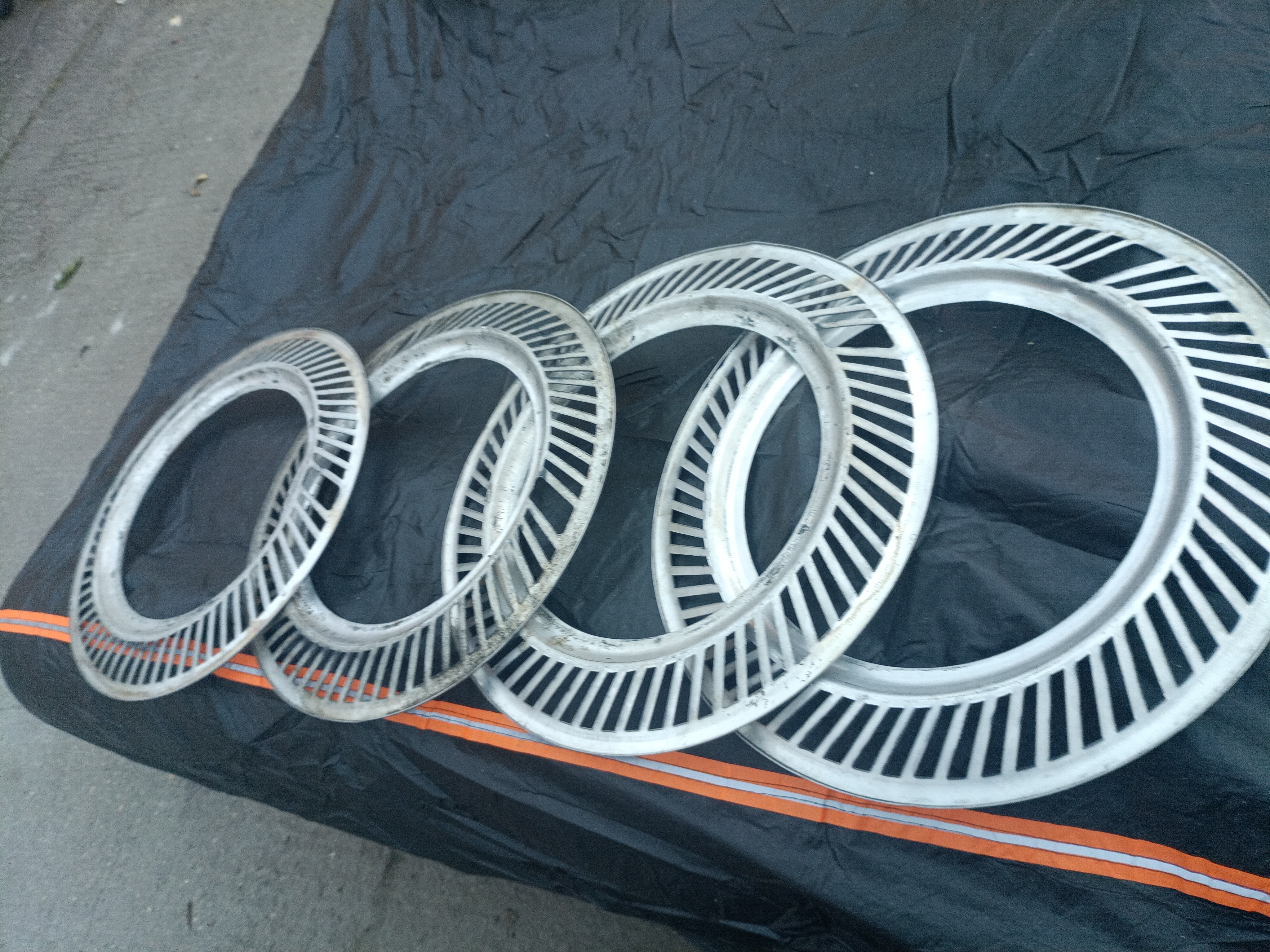 Radzierringe Felgenzierringe 15`` Wartburg  311 313 IFA F9