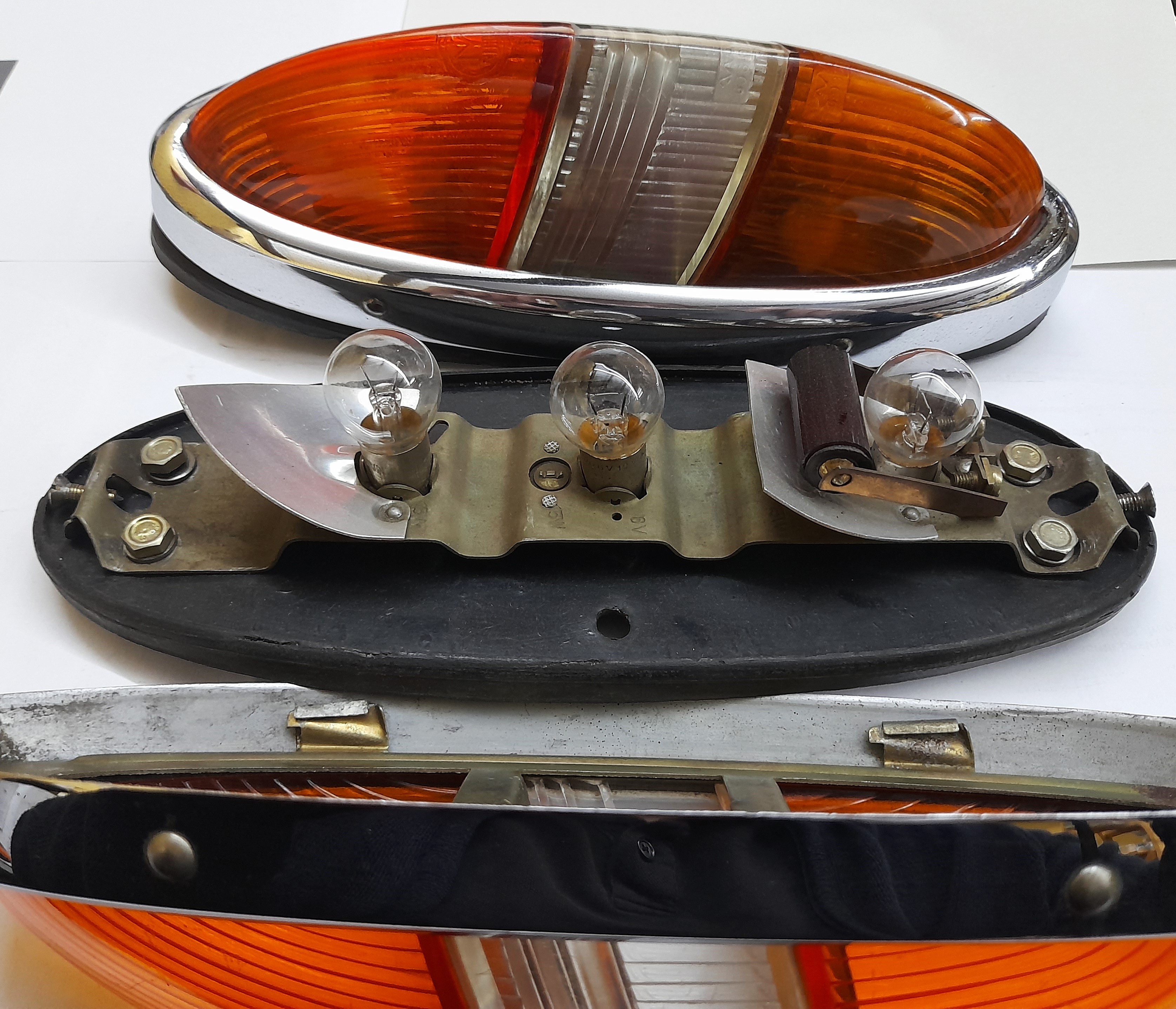 Rückleuchten , Schiffchen Wartburg 311  313 Barkas B 1000