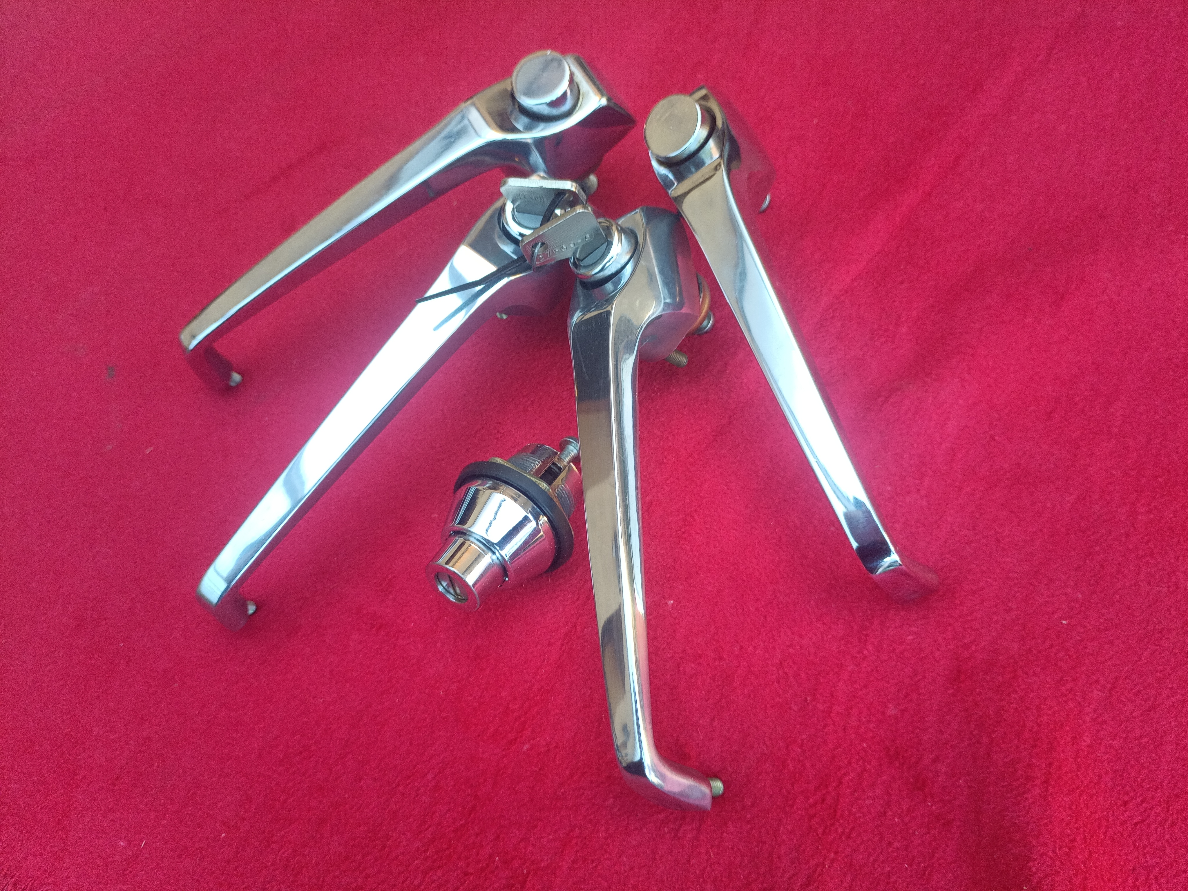 1 Satz Türgriffe Türgriff Türaußengriff gleichschließend Wartburg 353