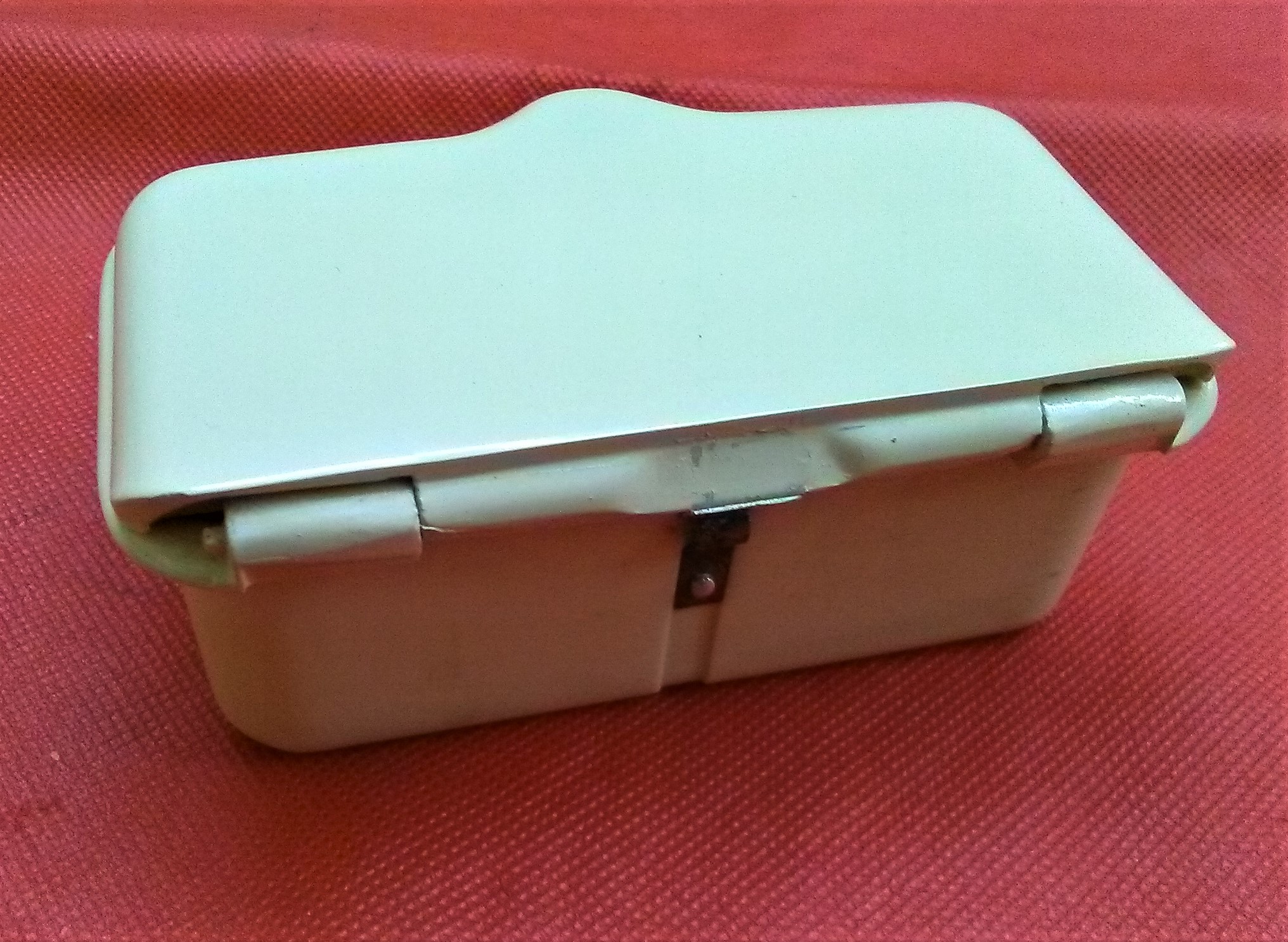 Aschenbecher Elfenbein Wartburg 311 312 Trabant 500 600 Barkas B1000