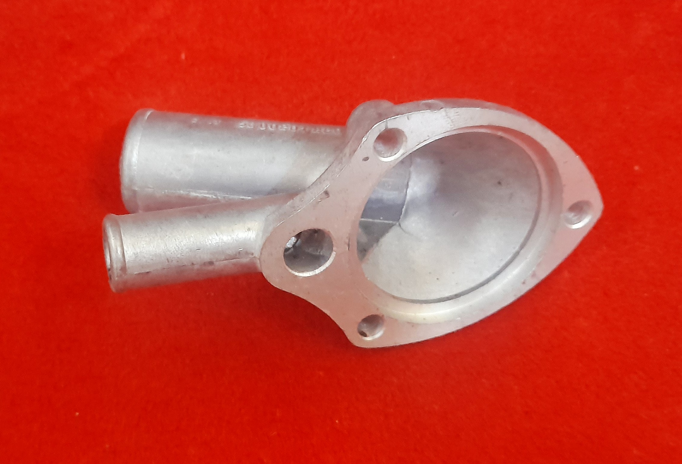Druckstutzen Zylinderkopf Thermostatgehäuse Wartburg 353  Barkas B1000