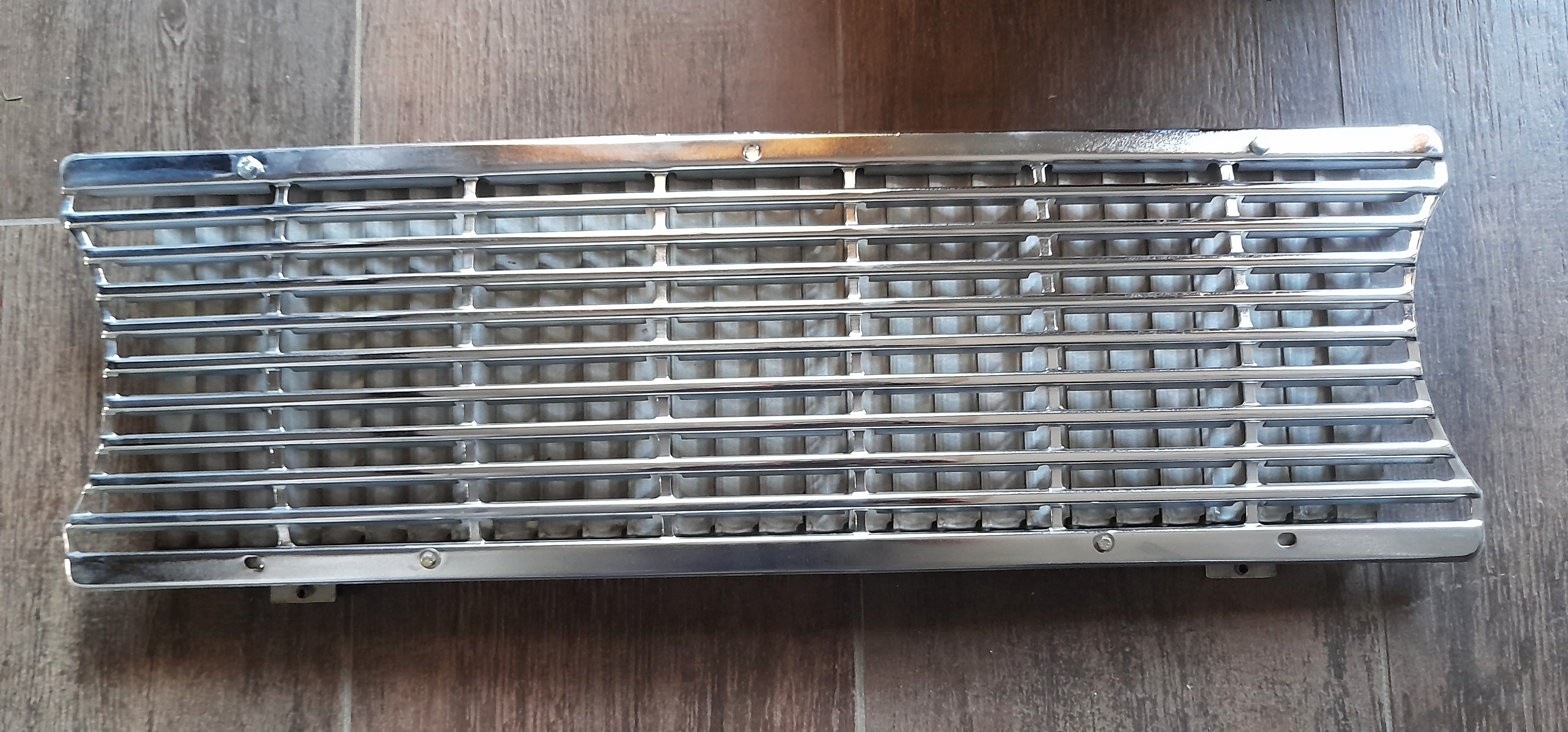 Chrom Grill Kühlergrill  Frontmittelteil Wartburg 353