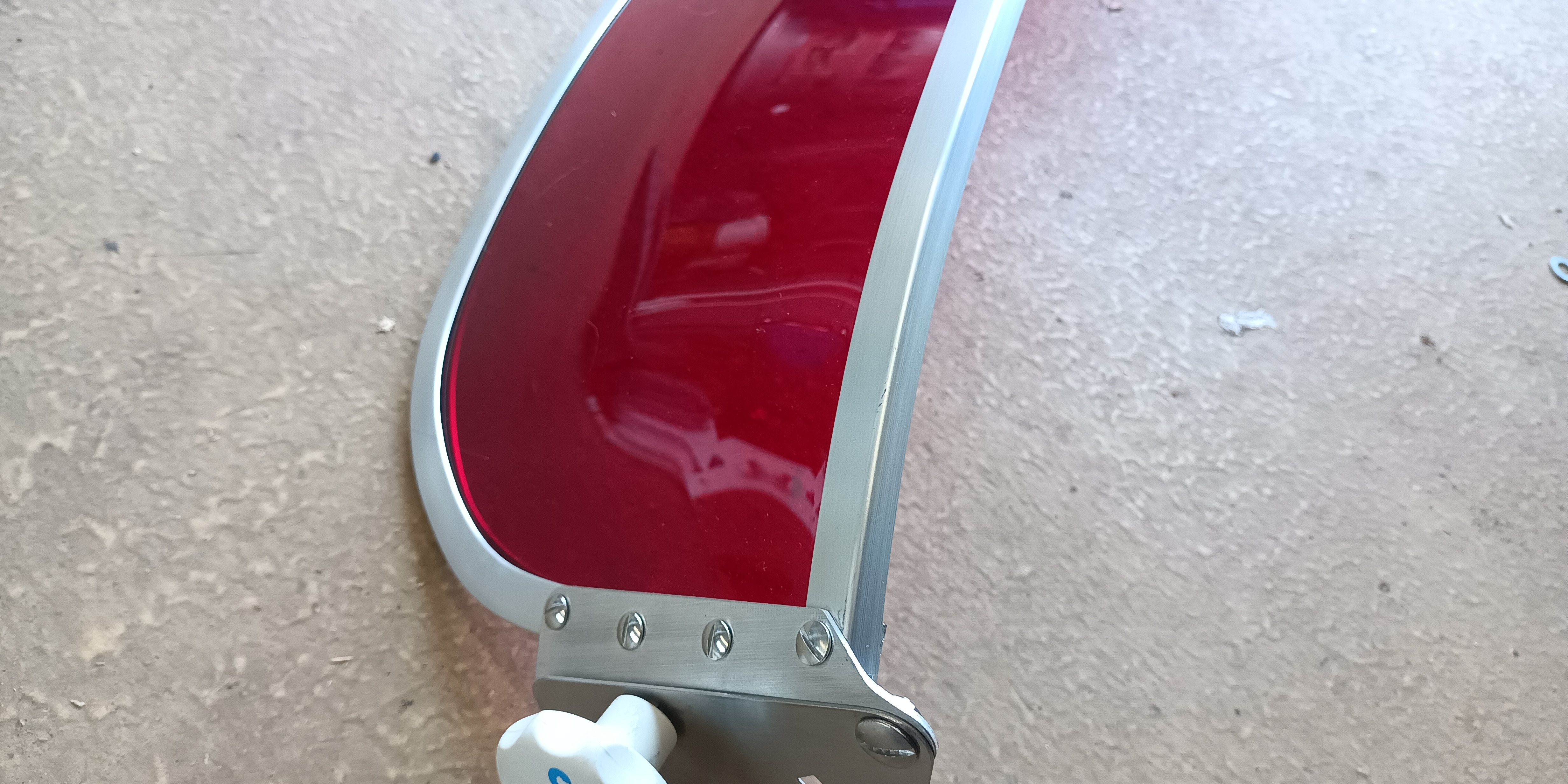 Sonnenschute Rot Barkas B1000