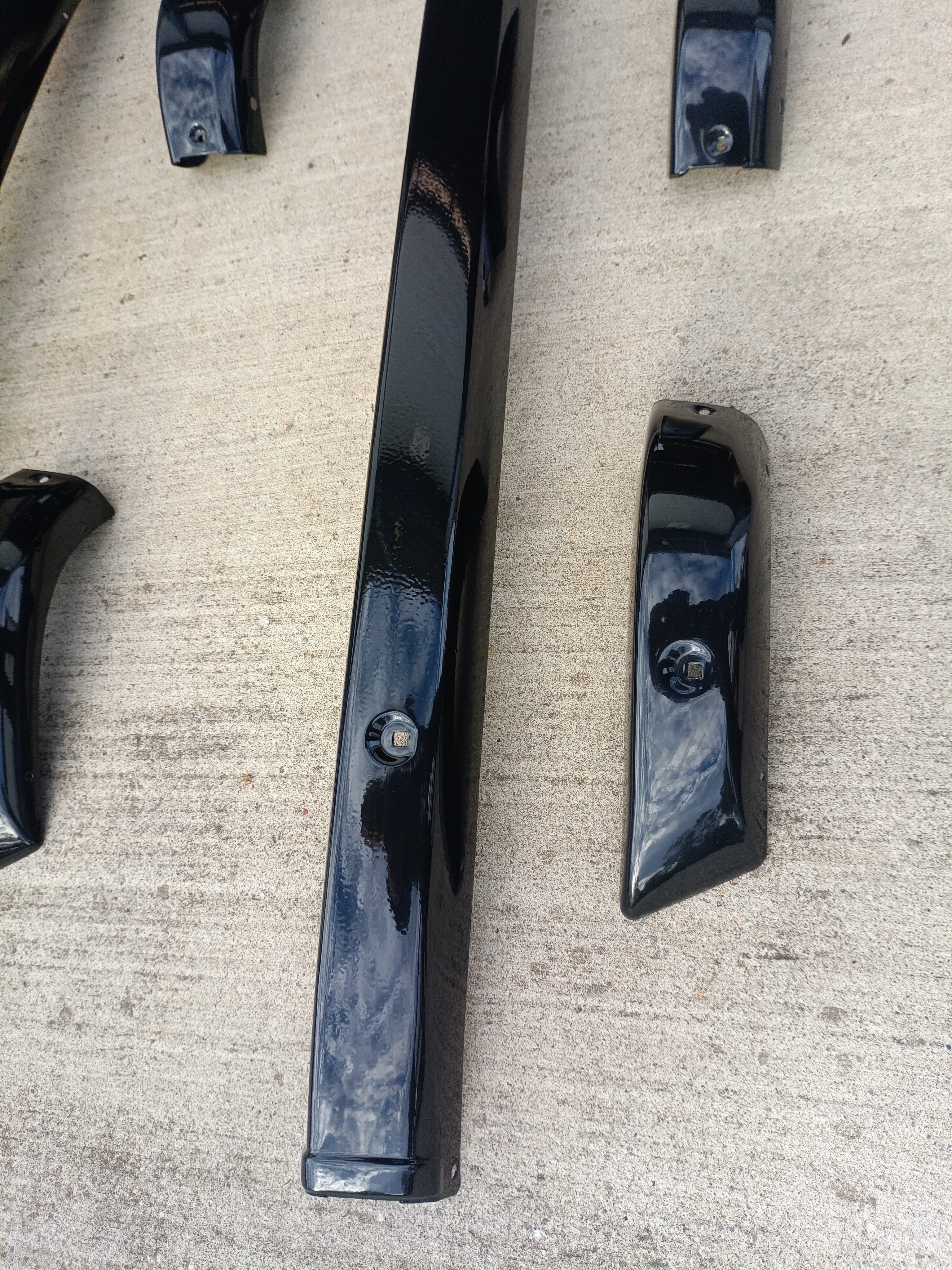 Stoßstange Set vorne und hinten schwarz Wartburg 353W Frontkühler