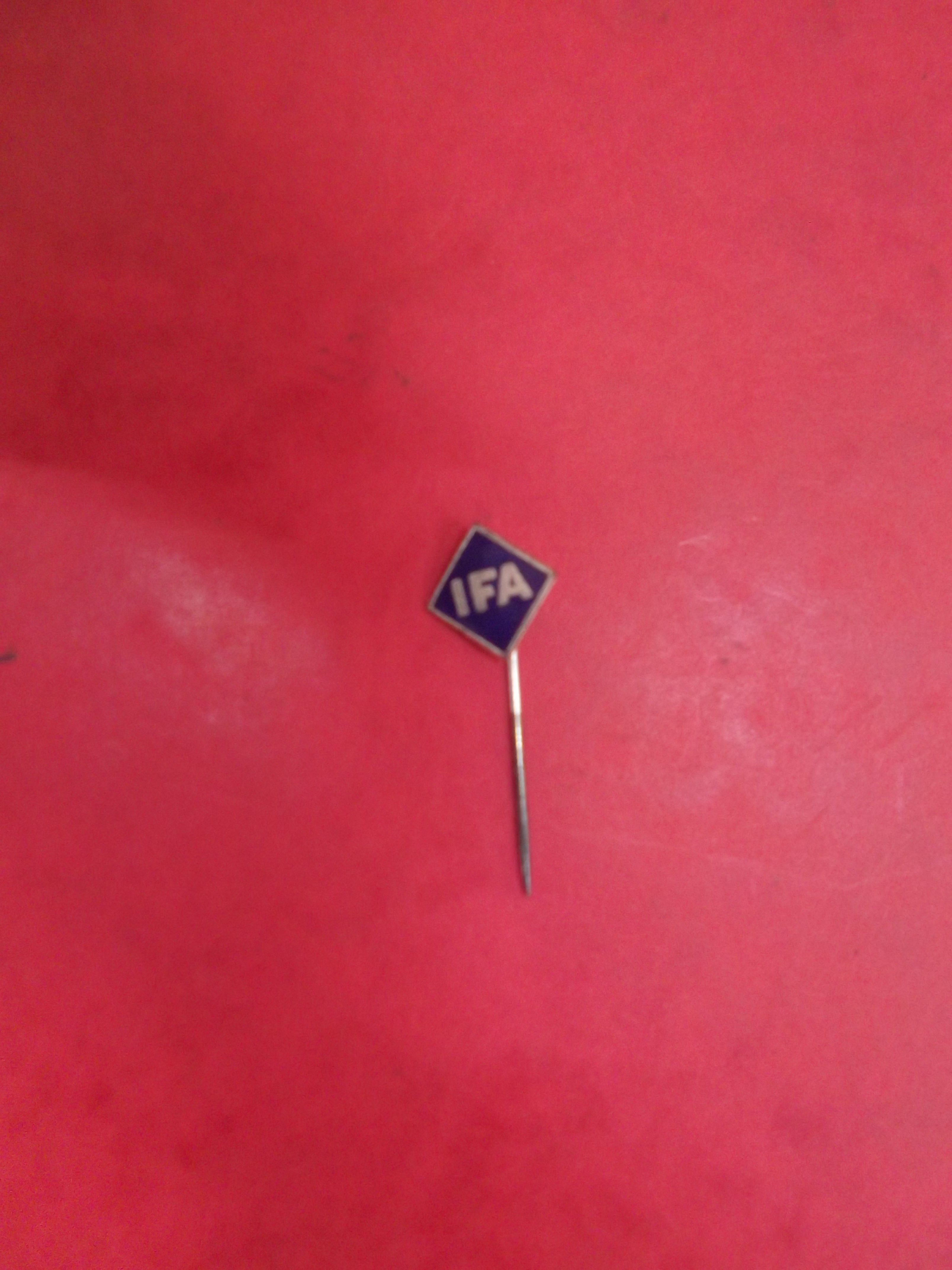Anstecknadel IFA