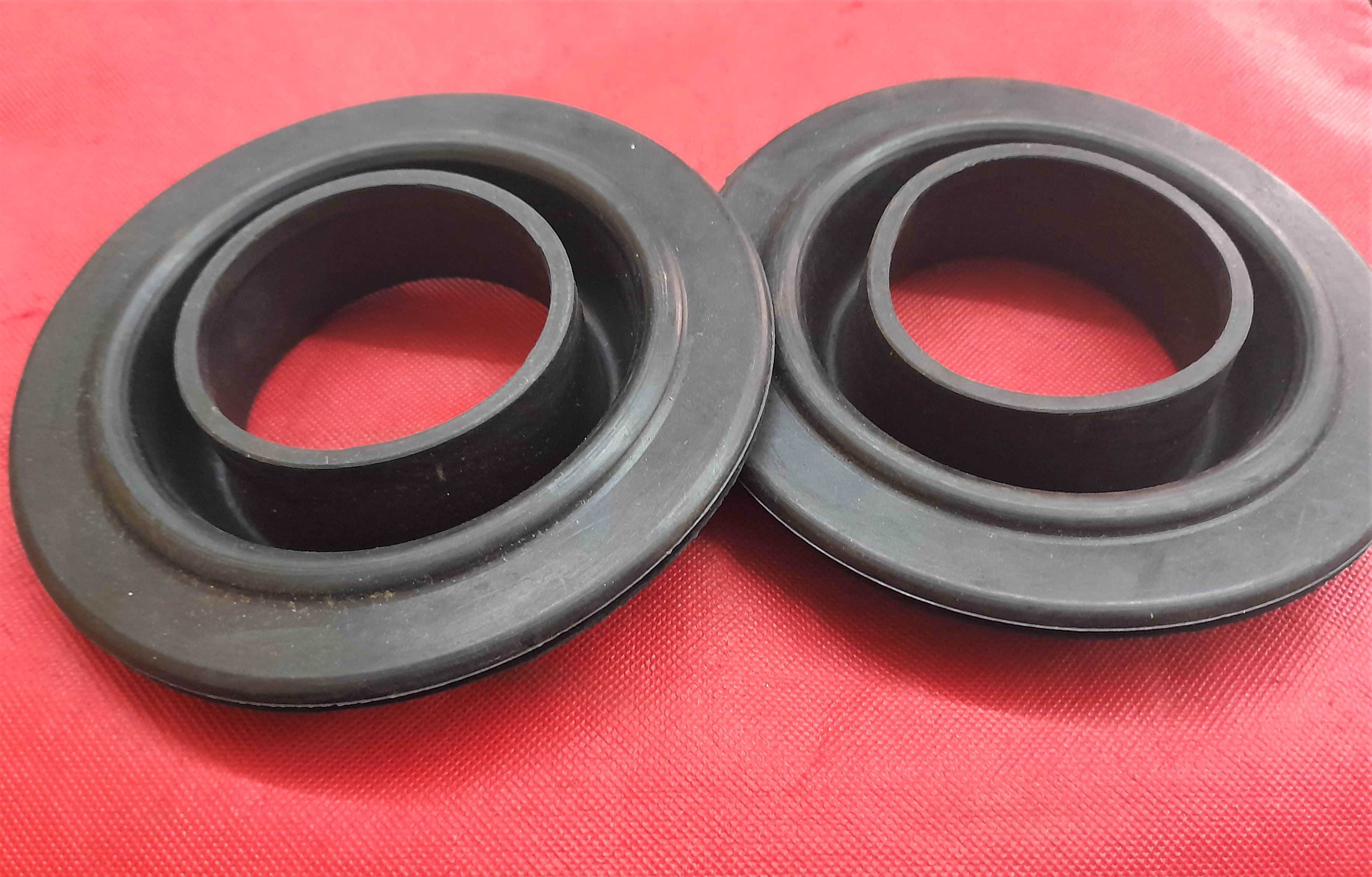 Gummi Stoßdämpfer Stoßdämpferdurchführung Wartburg 312 300HT