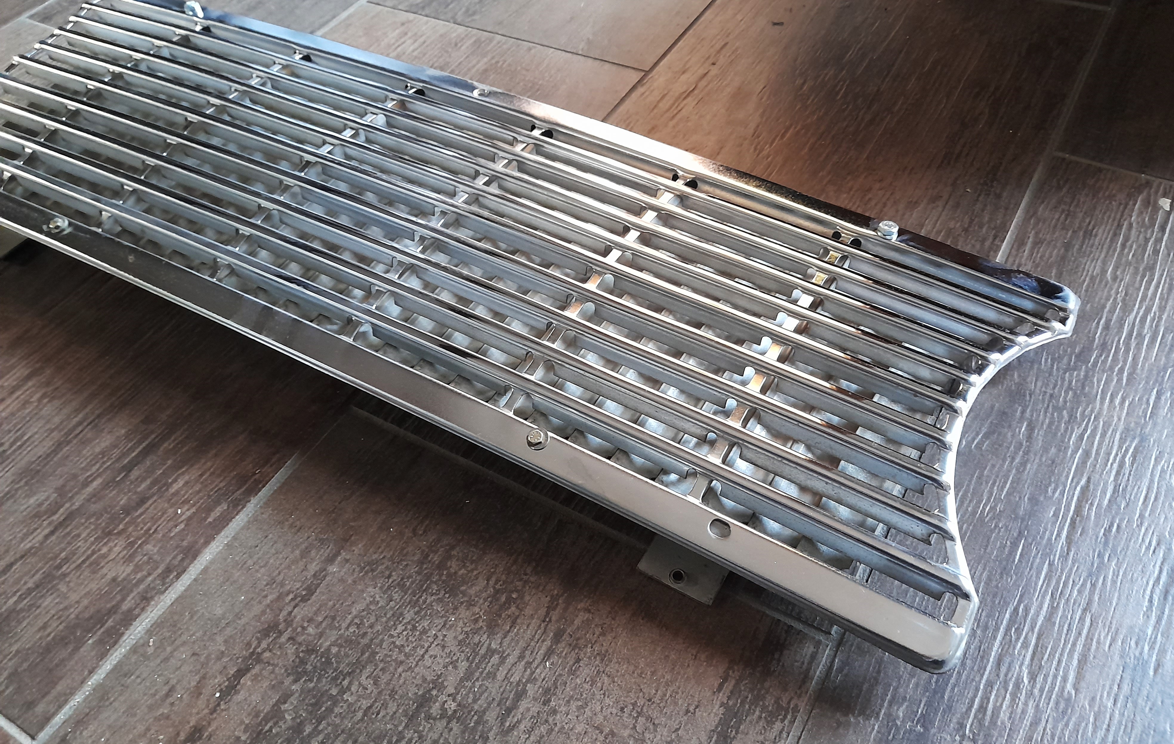 Chrom Grill Kühlergrill  Frontmittelteil Wartburg 353