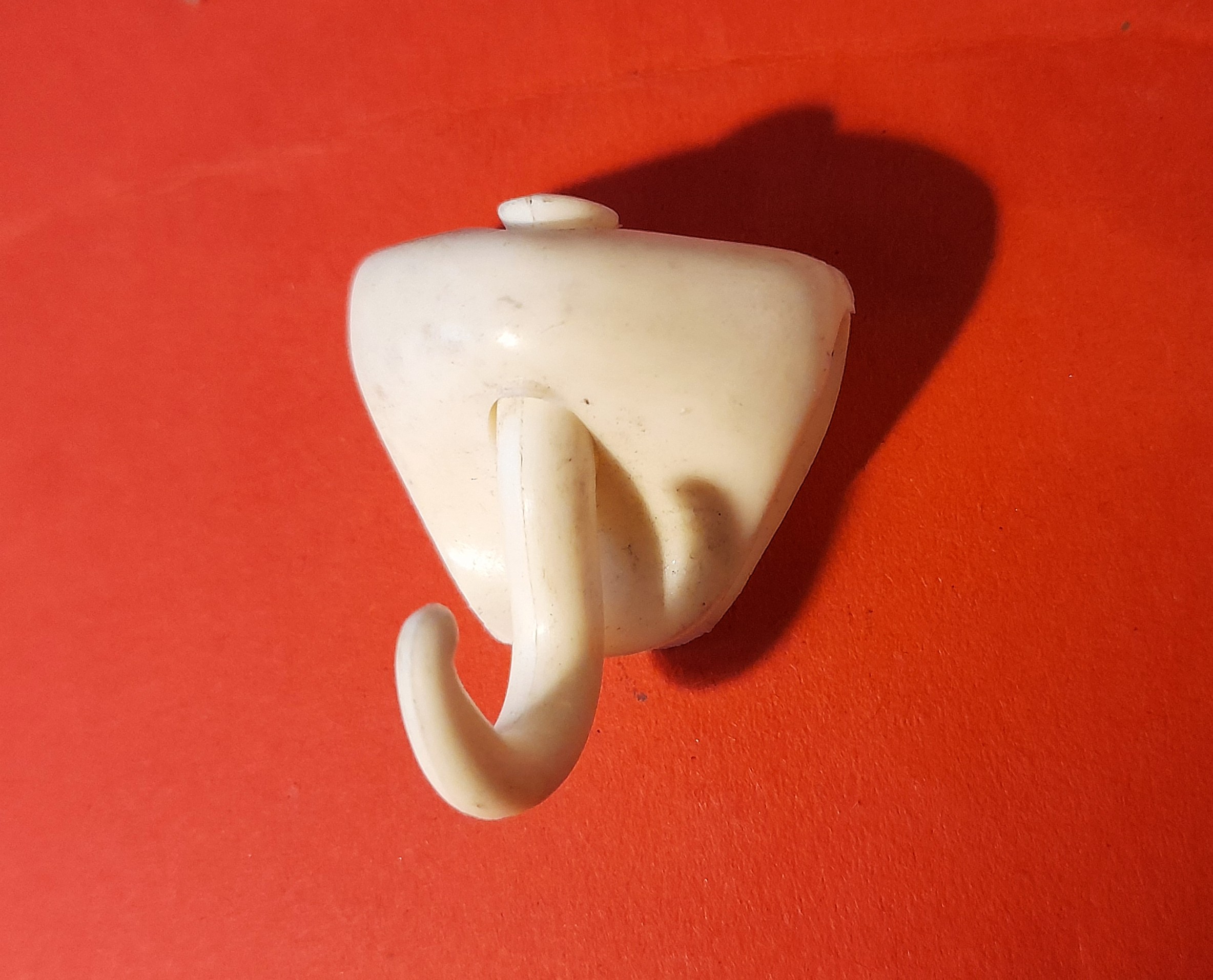 Kleiderhaken Haken Oldtimer Trabant Farbe elfenbein beige