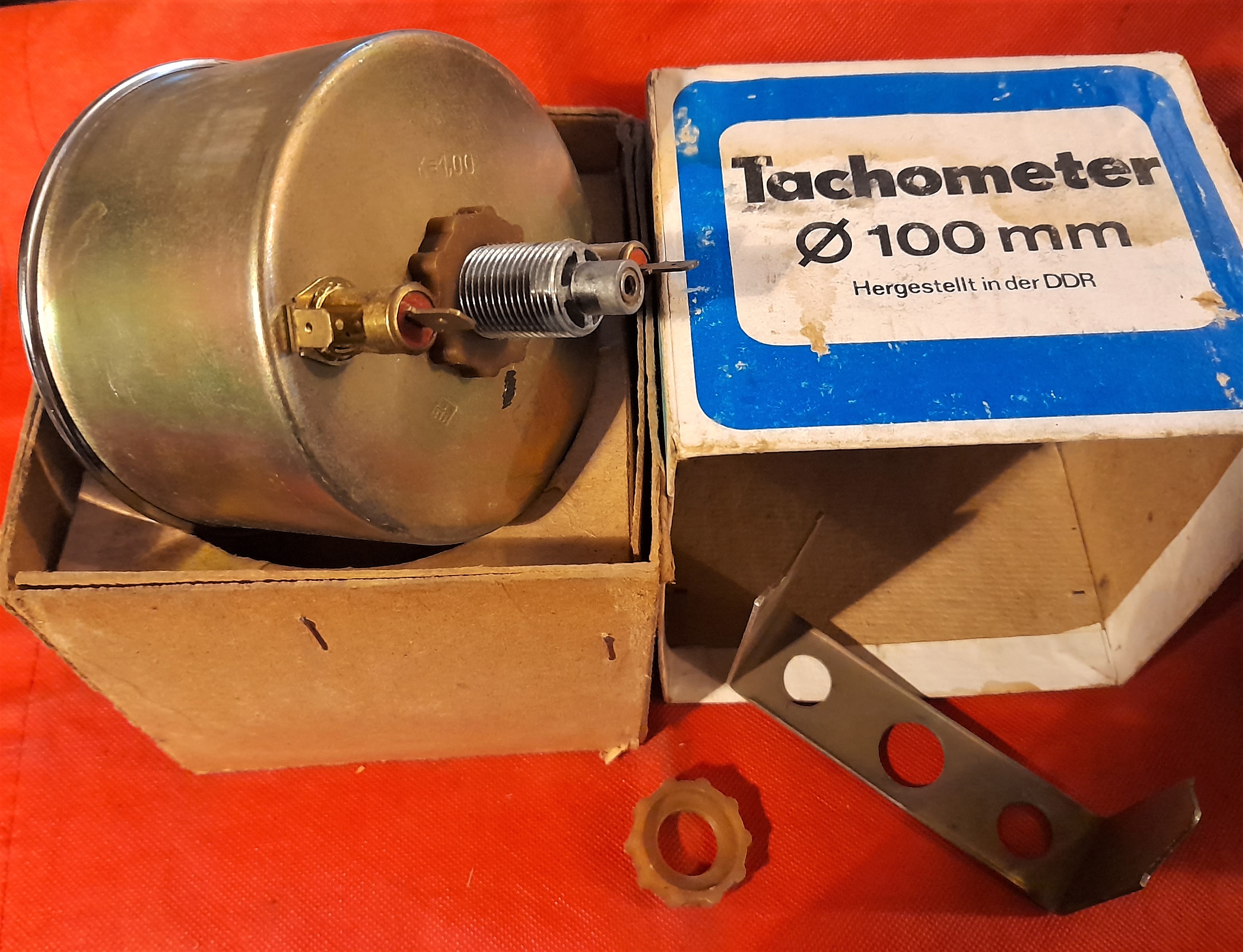 Tachometer 140 km/h