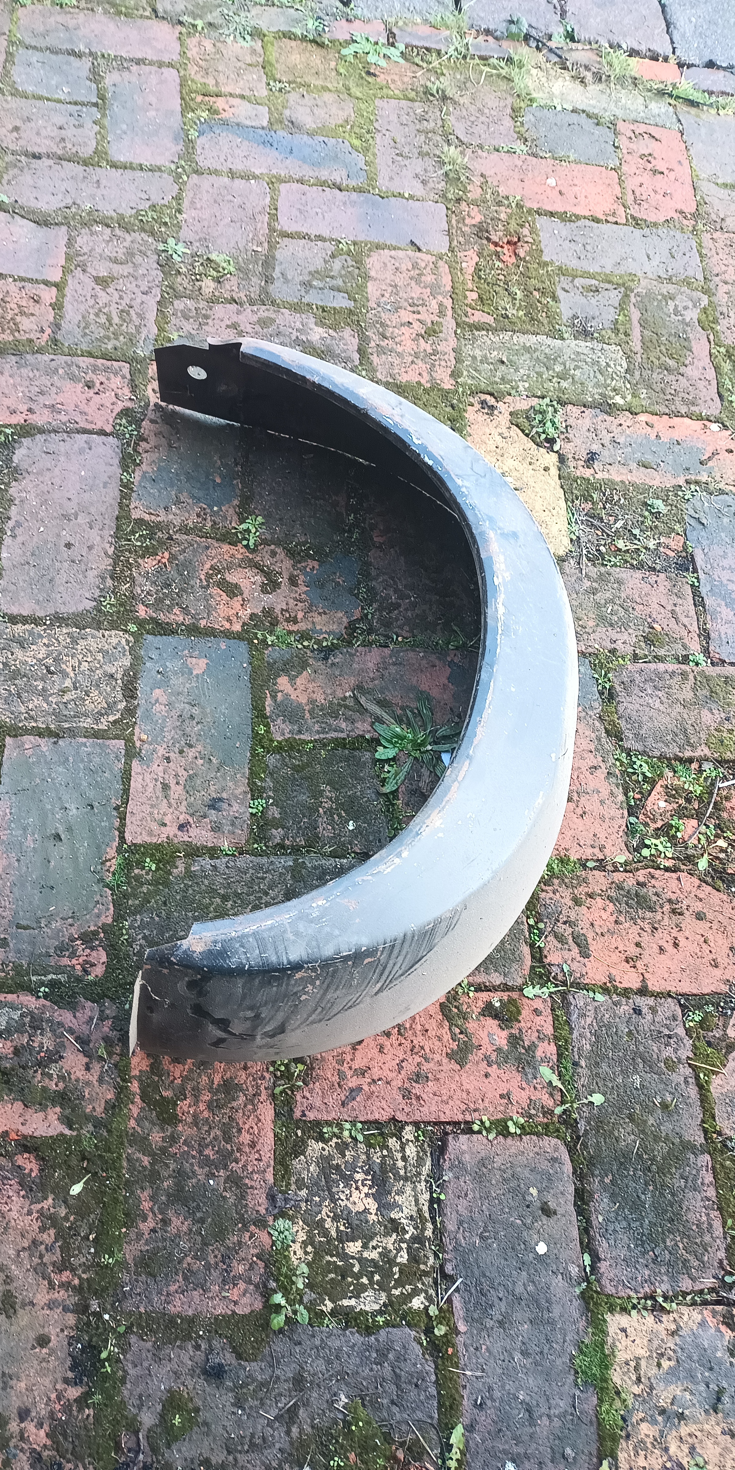 Halbschale Radlauf Blech Reparaturblech vorne rechts Trabant 601