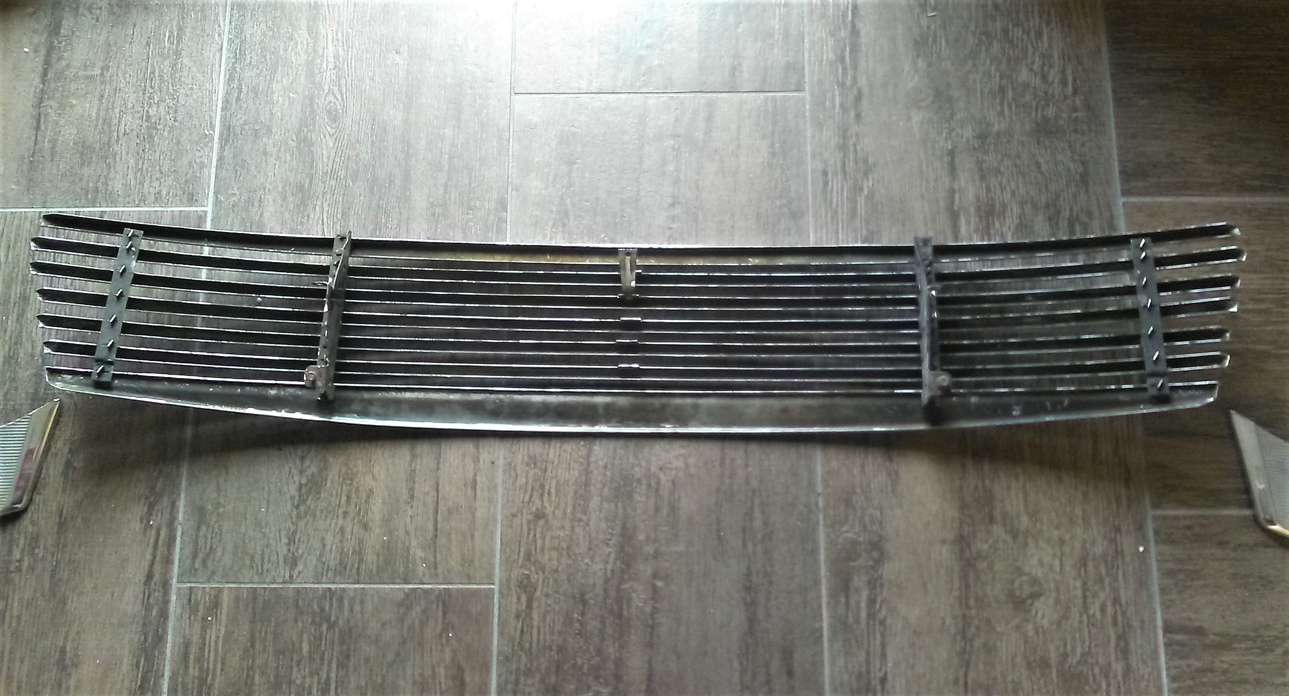 Kühlergrill und Blinkerunterlagen Wartburg 311 312 Export