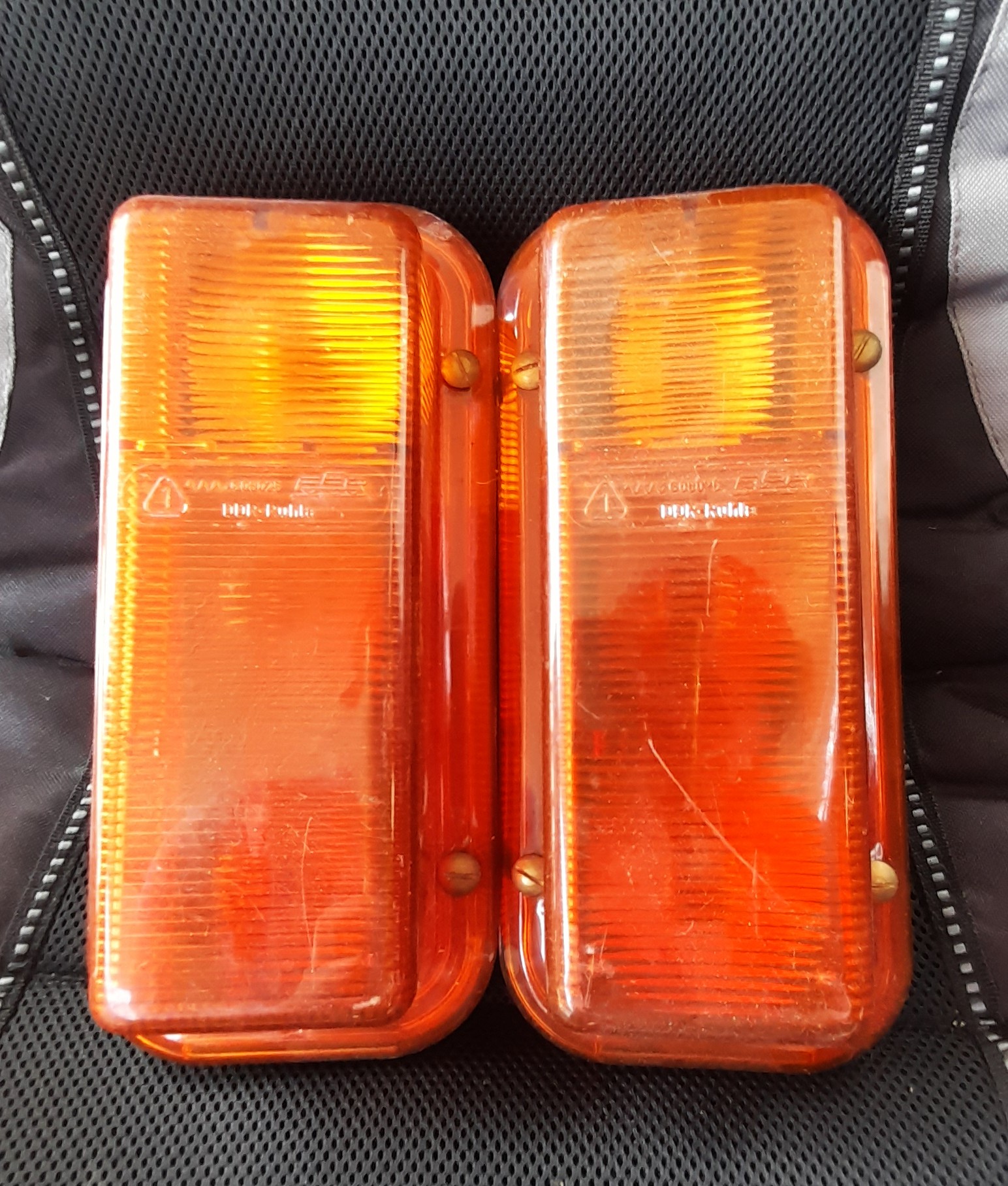 Rücklichter Rückleuchten Rückleuchten Satz IFA W50 Robur S4000 Trabant 601 Kübel