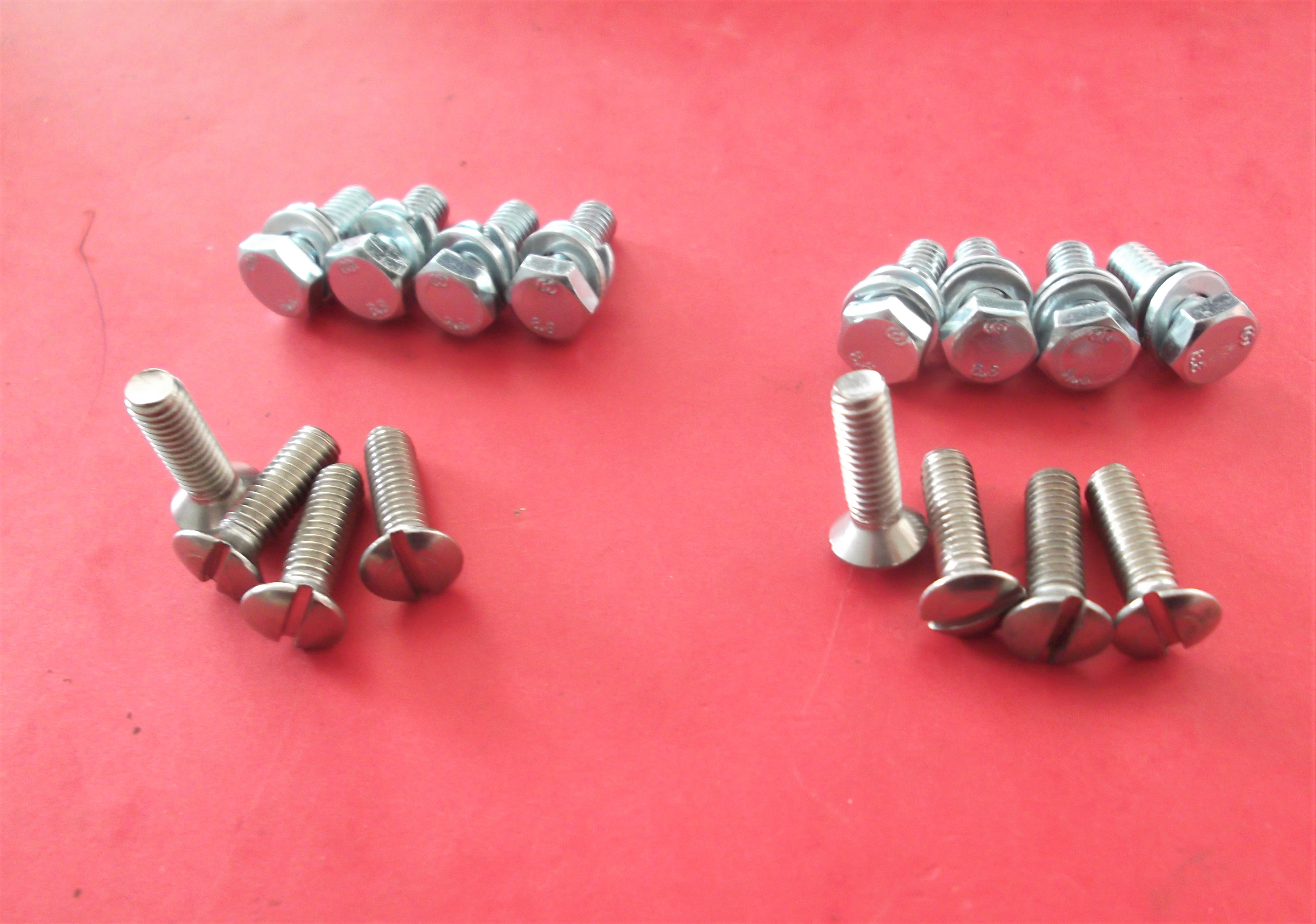 Schraubenset für Türscharnier vorne Wartburg 311 312