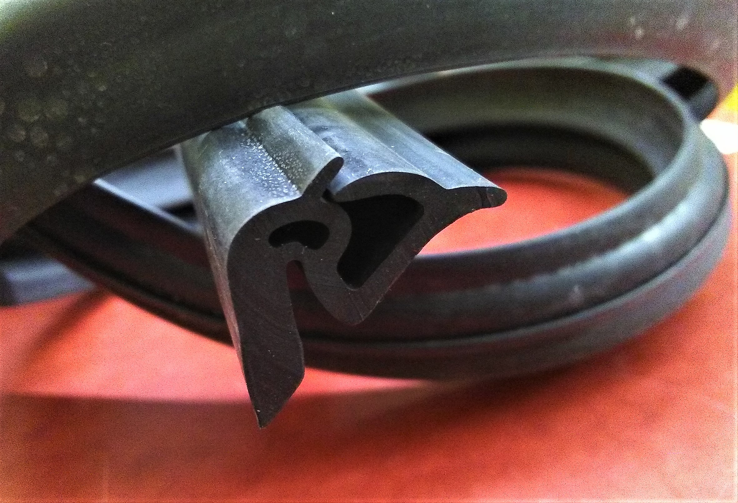 Profilgummi Ausstellfenster Barkas B 1000