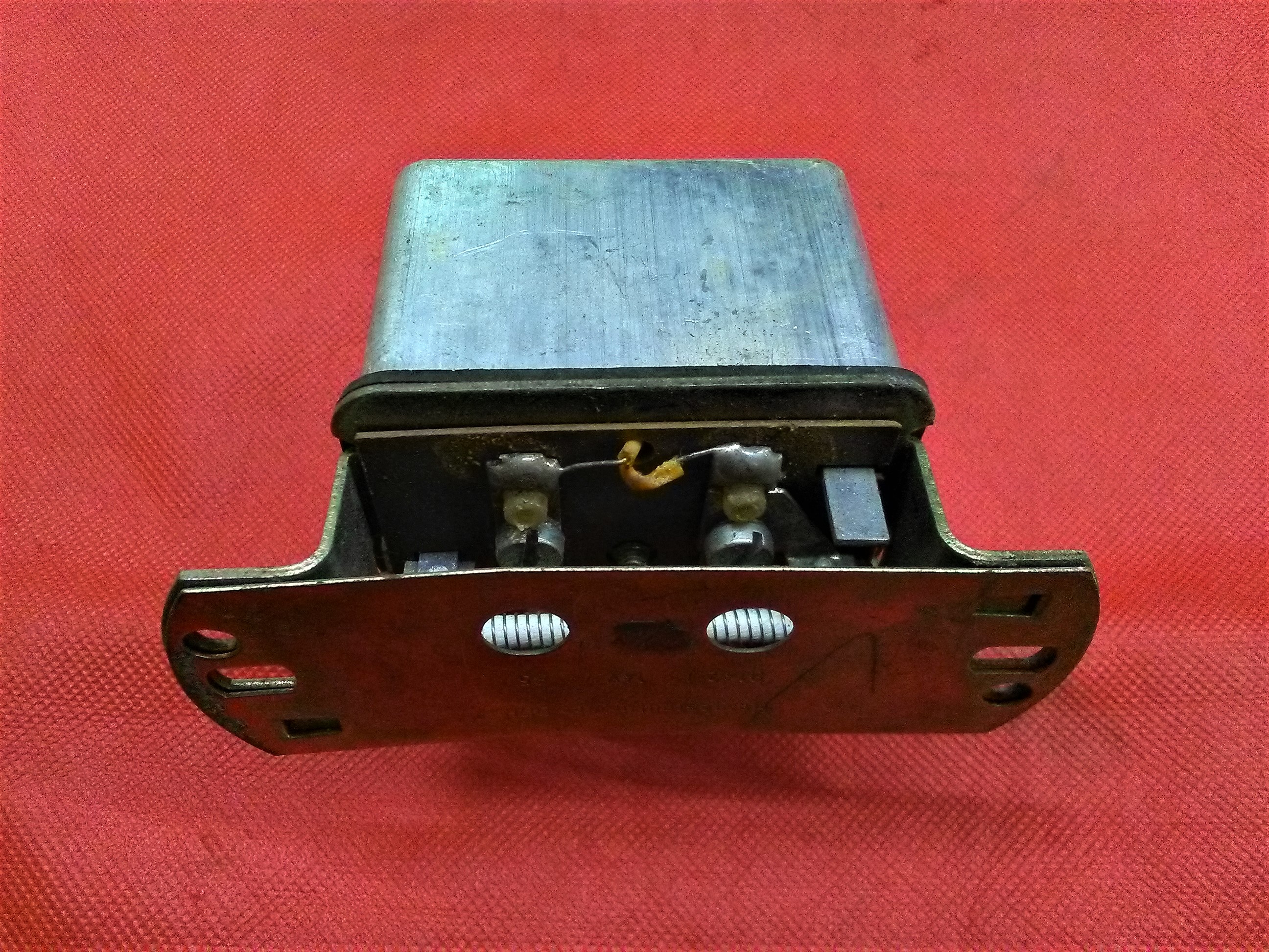 Regler Lichtmaschine 14 V