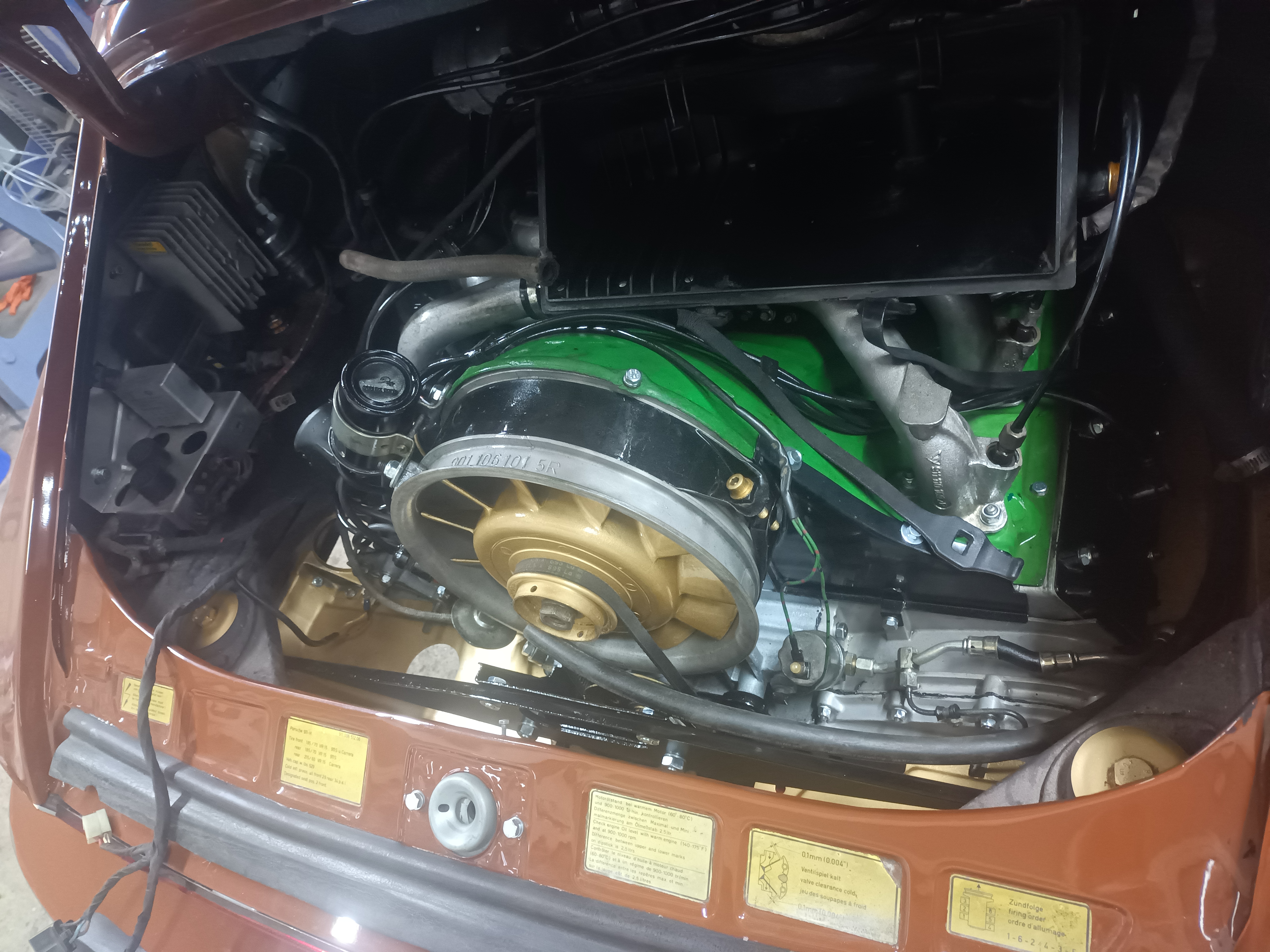 Porsche 911 Targa Bj. 1975 Chrommodell