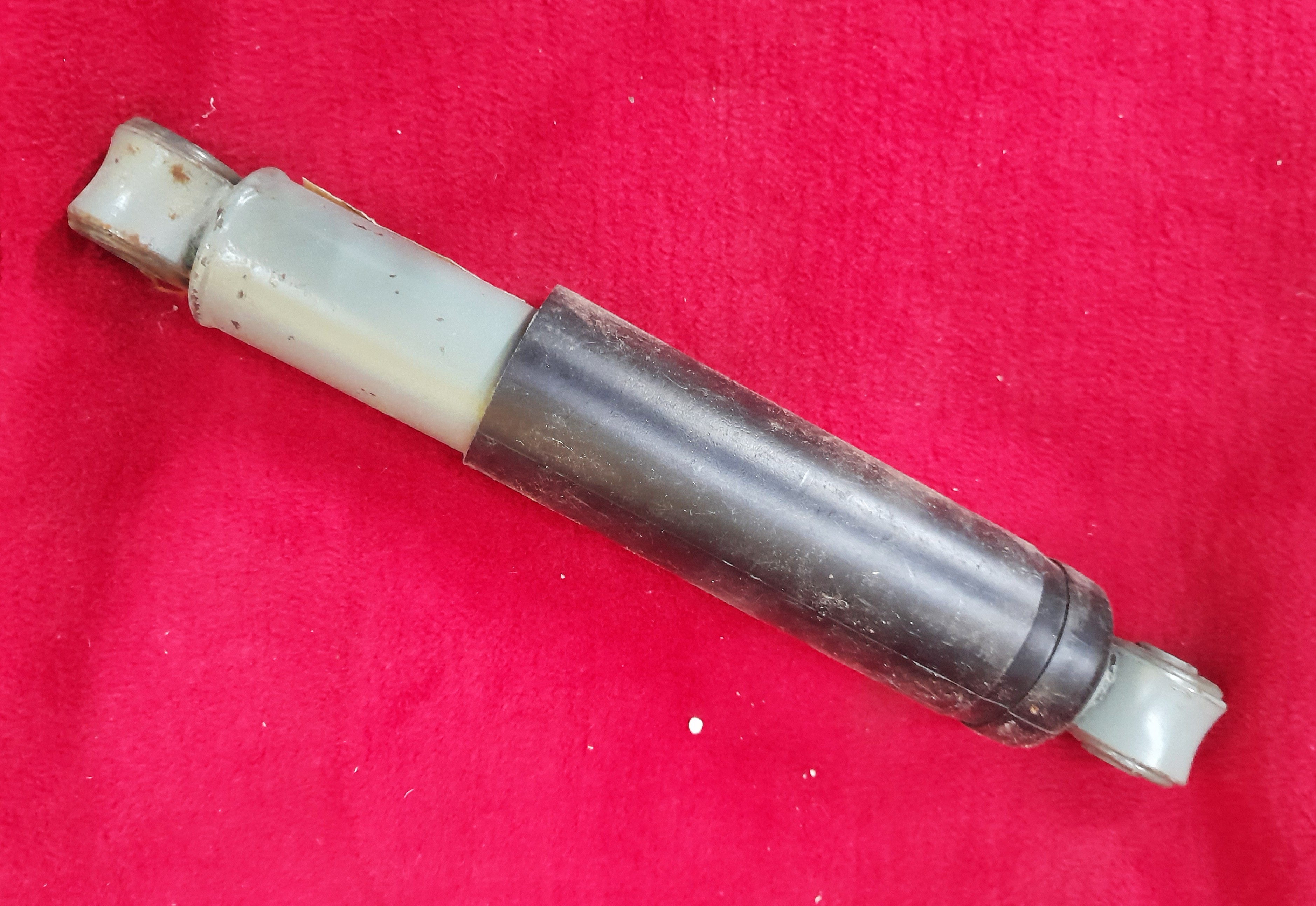 Stoßdämpfer  Schwingungsdämpfer Wartburg 311 312 353