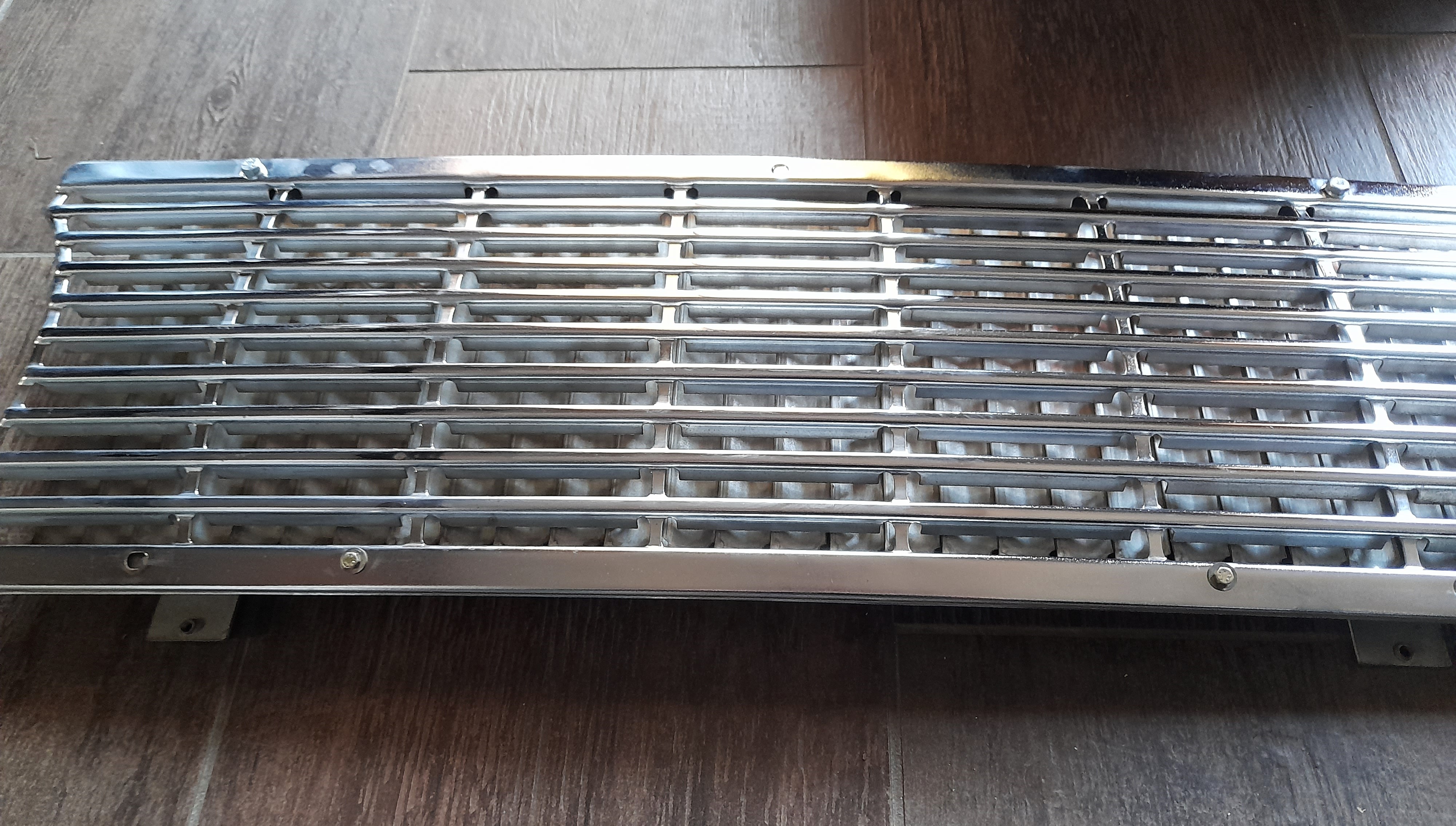 Chrom Grill Kühlergrill  Frontmittelteil Wartburg 353