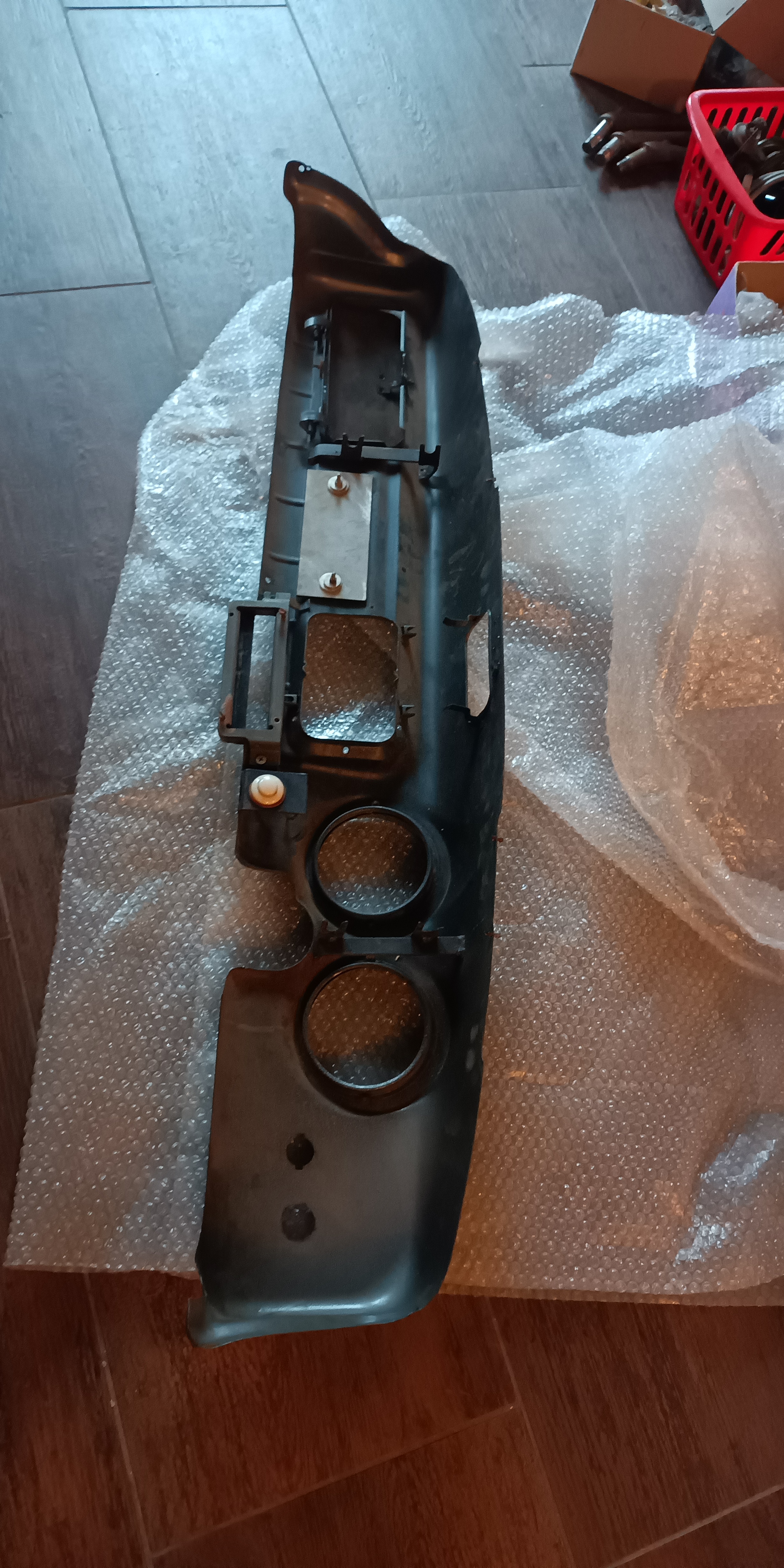 Armaturenbrett Wartburg 311 1. Serie mit Hammerschlaglackierung und Startknopf