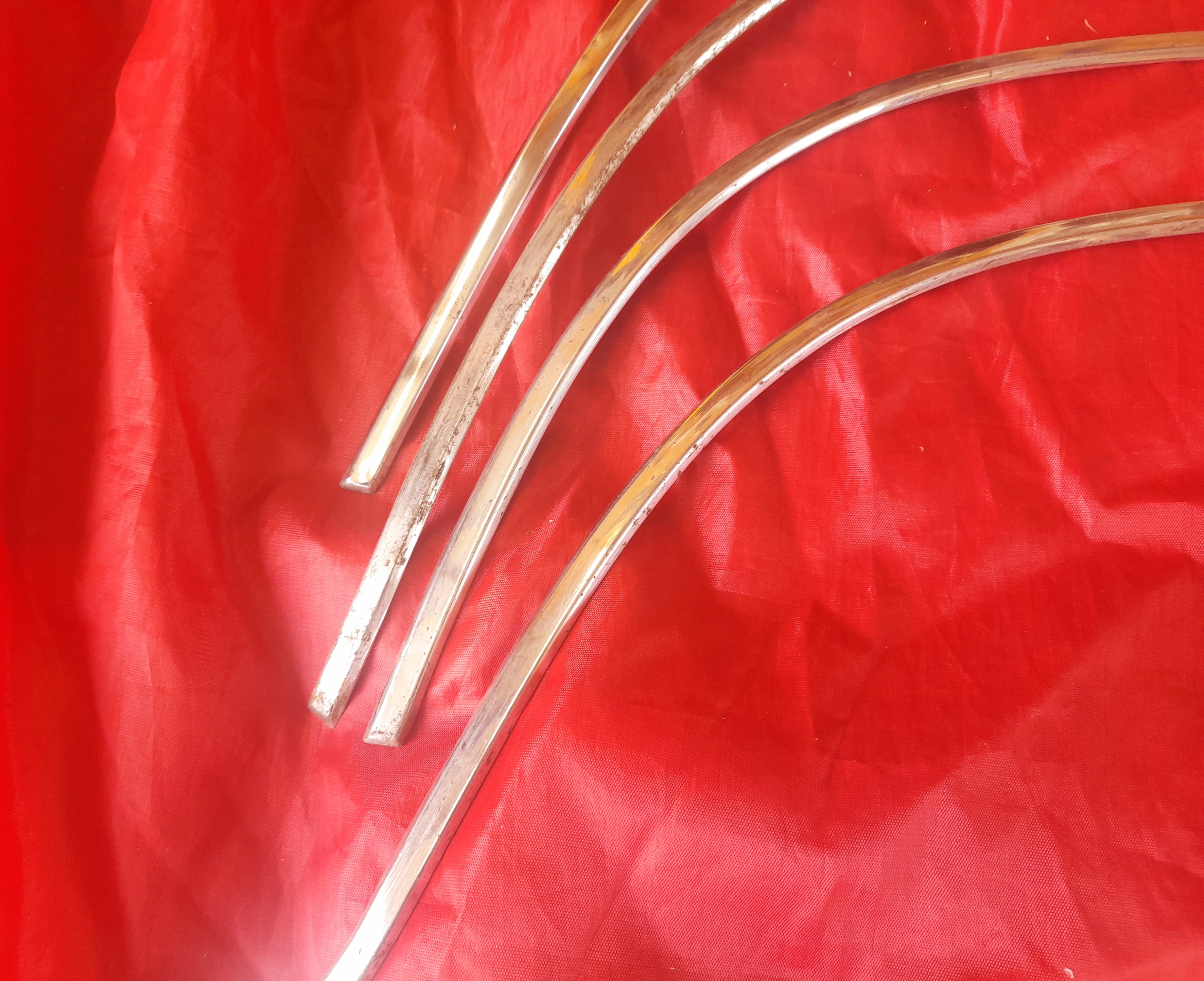 1x Satz Zierleisten Radlauf LADA 2103 2106 Chrom