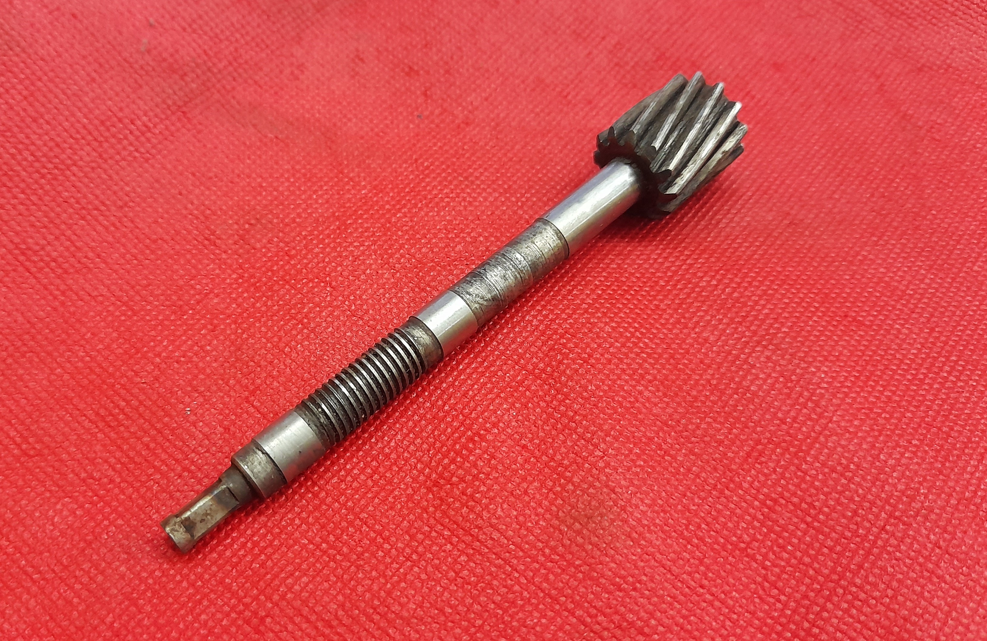 Ritzelwelle  für Tachoantrieb Wartburg 311